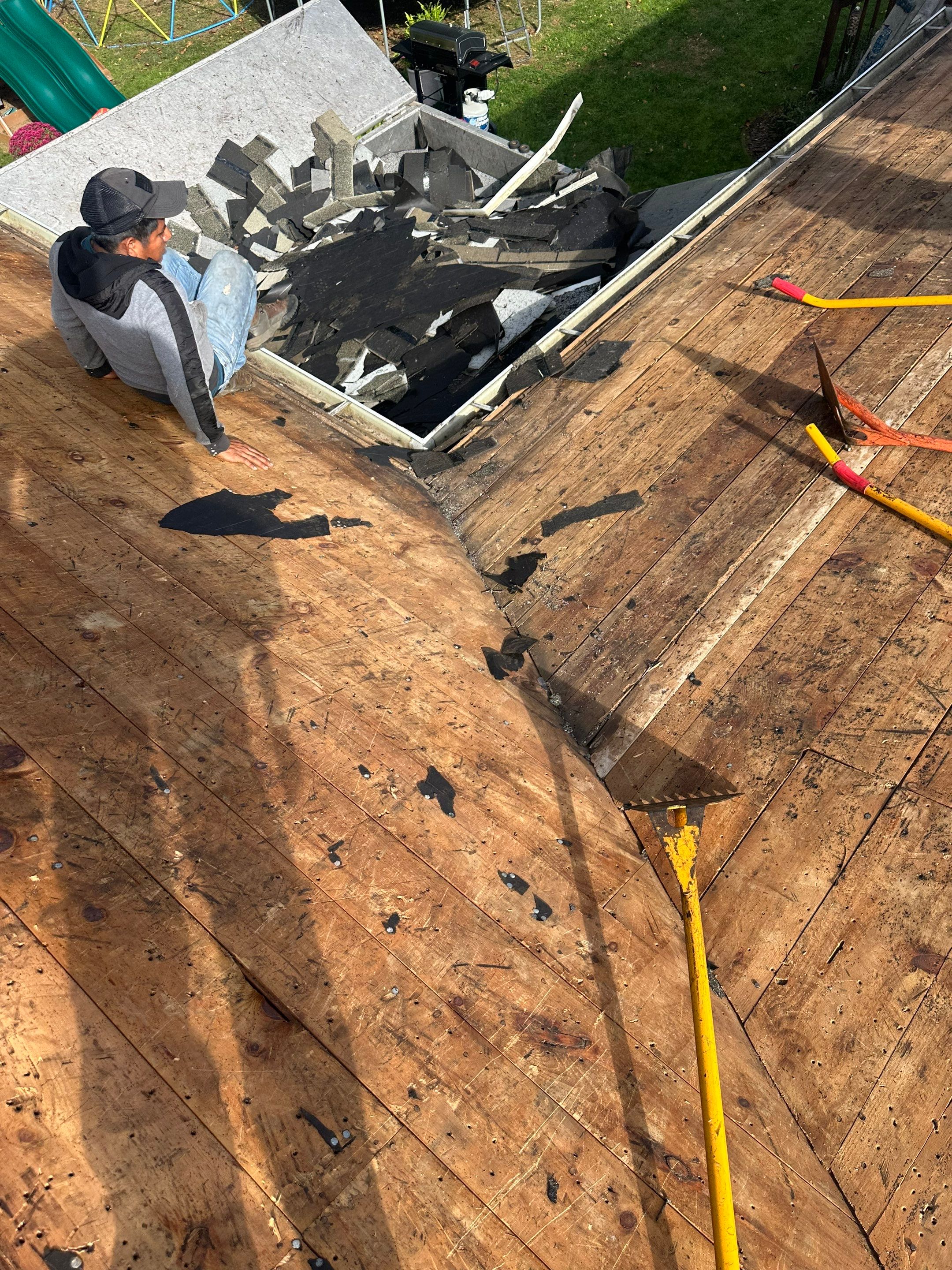 Residential Roofing Installation using Owens Corning TruDefinition Duration AR - Onyx Black & New Siding Install using Certainteed Sterling gray by A Plus Exterior