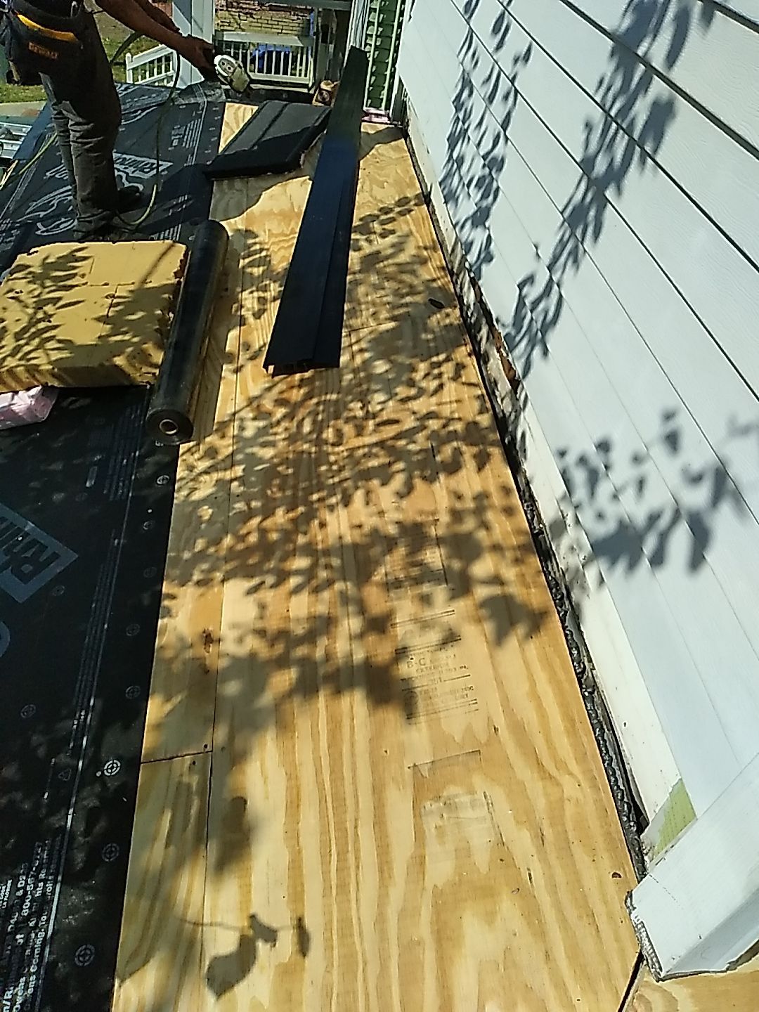 Residential Roofing Installation using Owens Corning® Oakridge Estate Gray by Indigo State Roofing