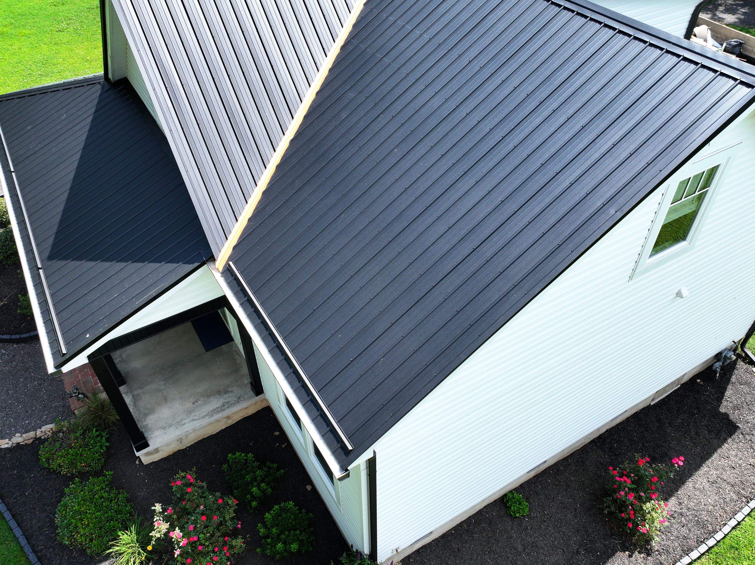 Kiser Residence by Omnia Roofing