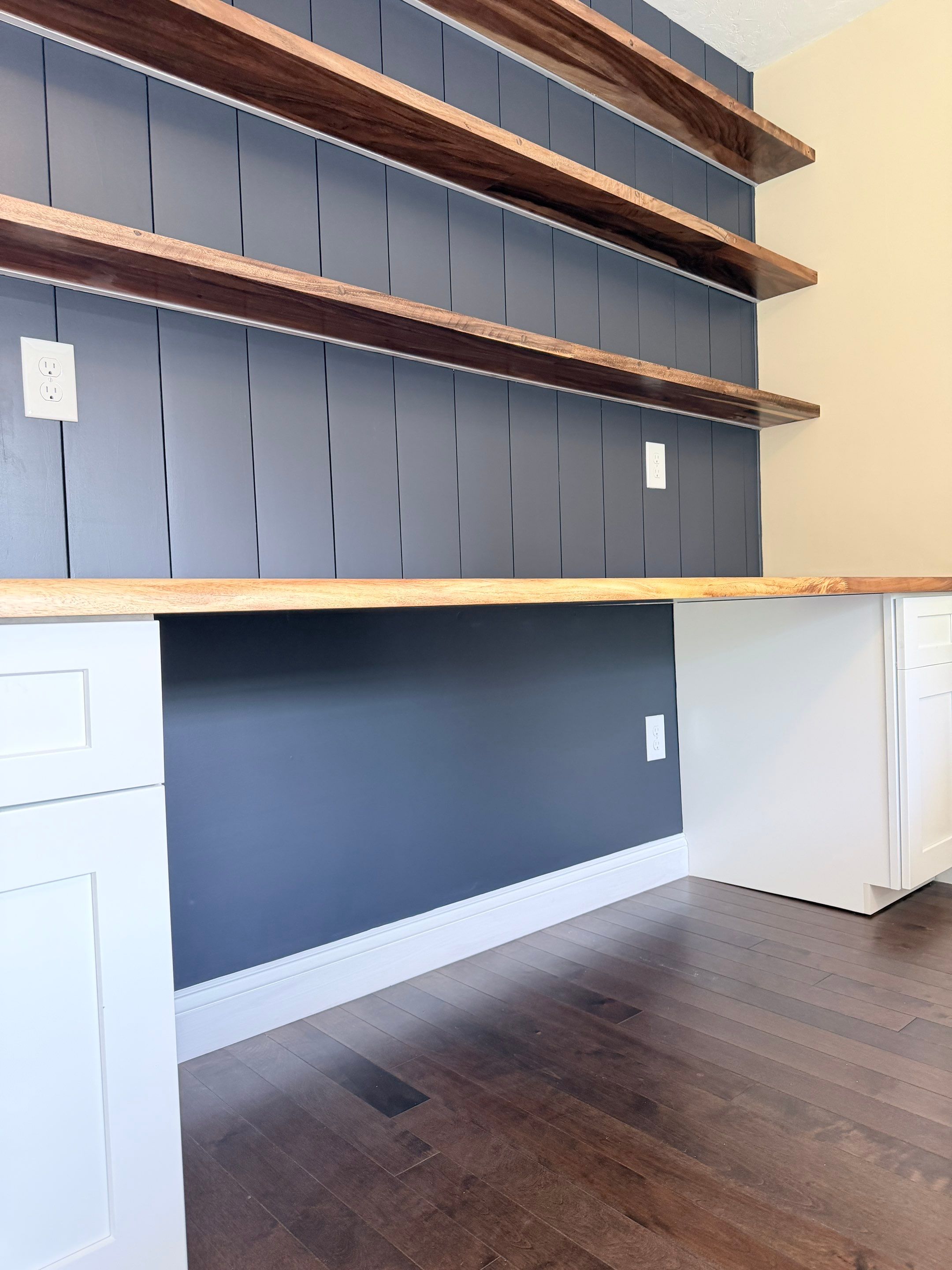 Mudroom in Sharon, MA by Us Propaint And Renovation