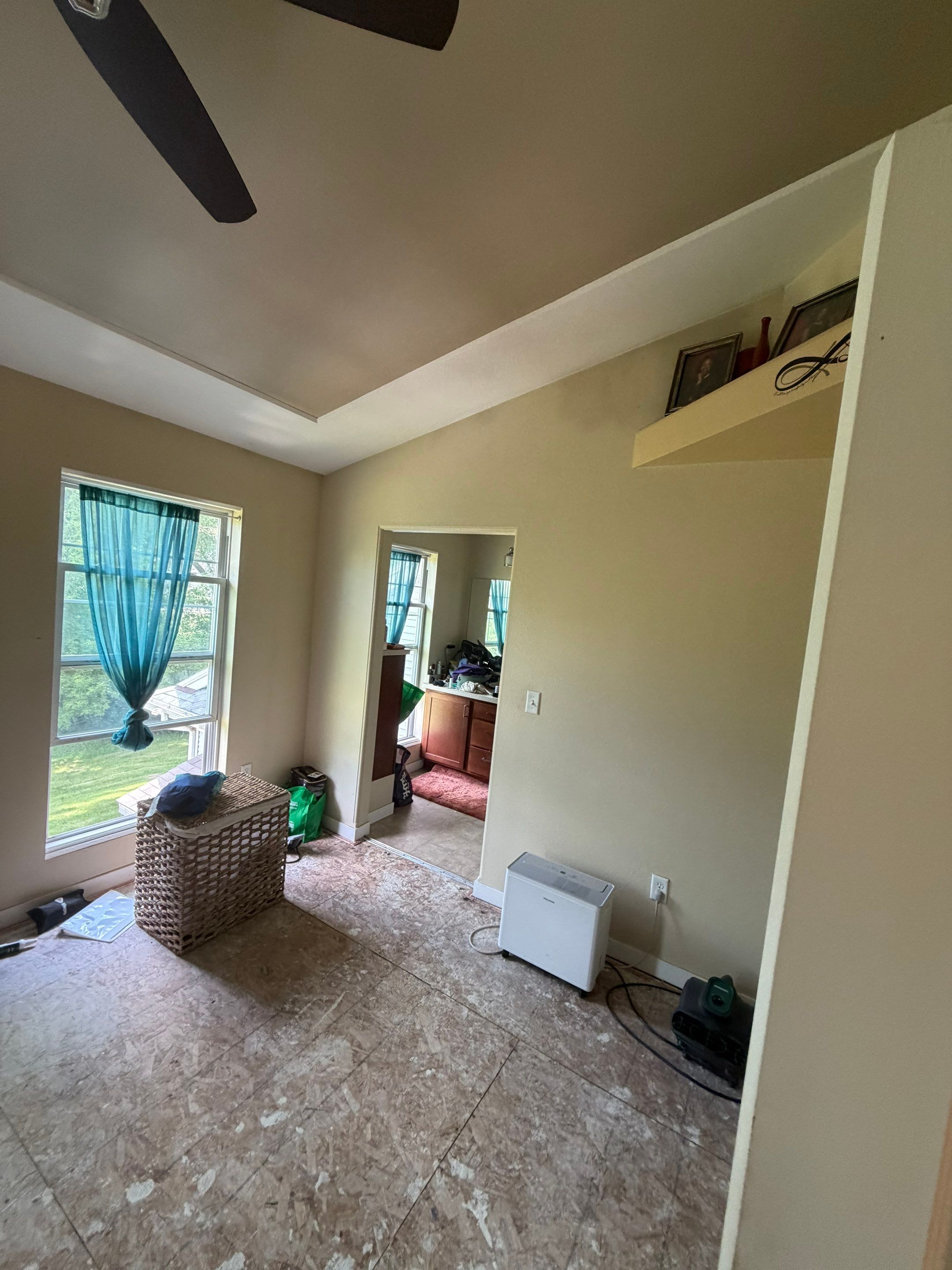 Vinyl Siding Replacement and Multi-Room Interior Renovation in Milwaukee by OCS Contracting Services