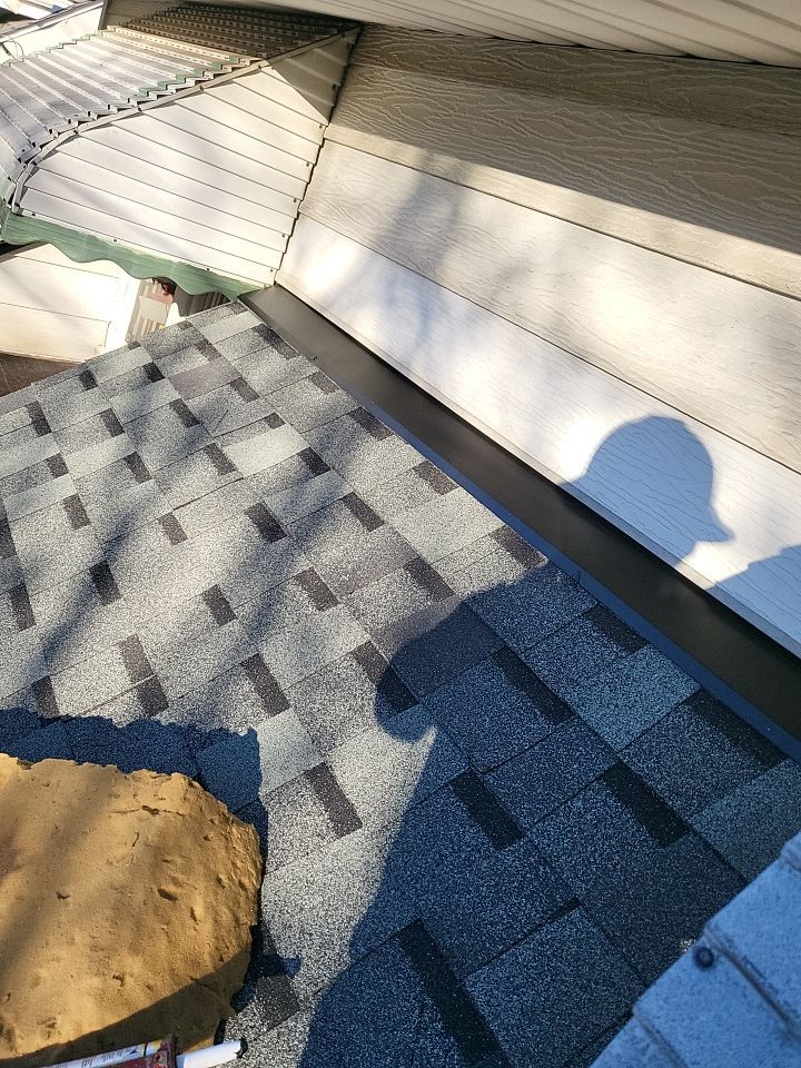 ATLAS PINNACLE PRISTINE COLOR: HEARTHSTONE DRIP EDGE: BLACK by Eagle Eye Roofing