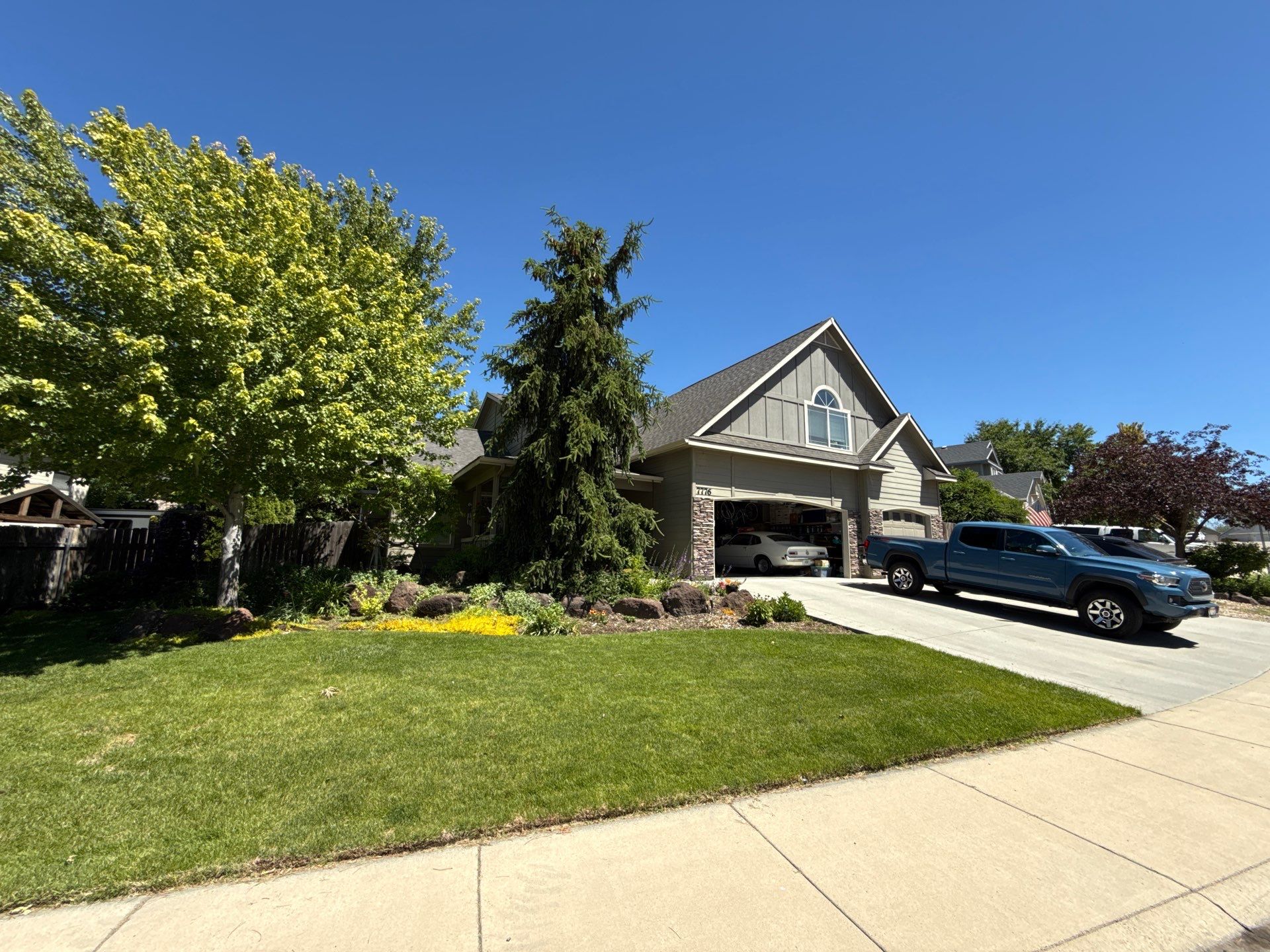 Boise Residential Roof Replacement Featuring Multi-Toned Architectural Shingles by Olive Roofing