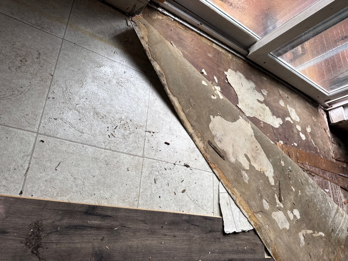 Bolingbrook Water Heater Failure Recovery and Structural Drying by Chicagoland Water Medics