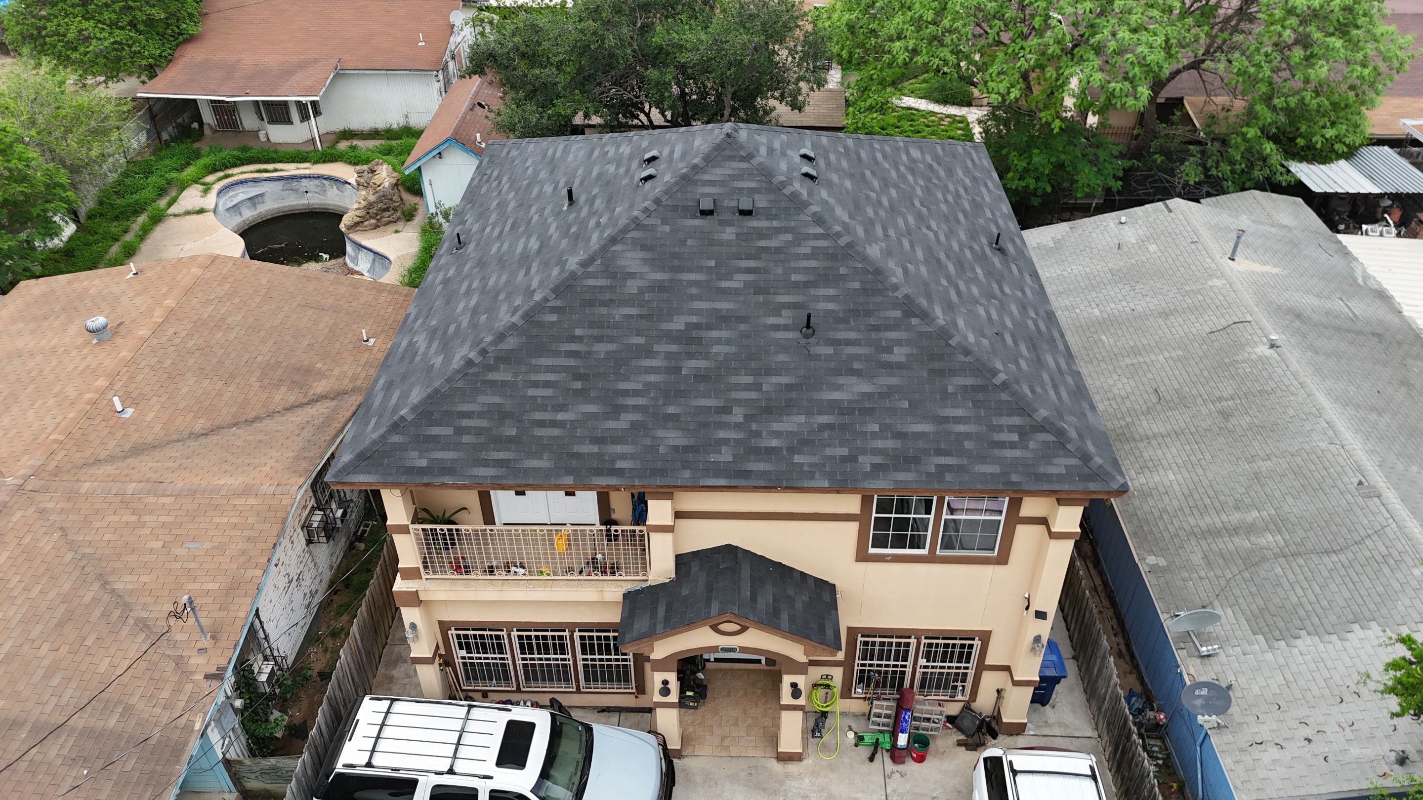 Roof Replacement- Supreme OC Shingles  by JM Flores Roofing & Construction, Inc