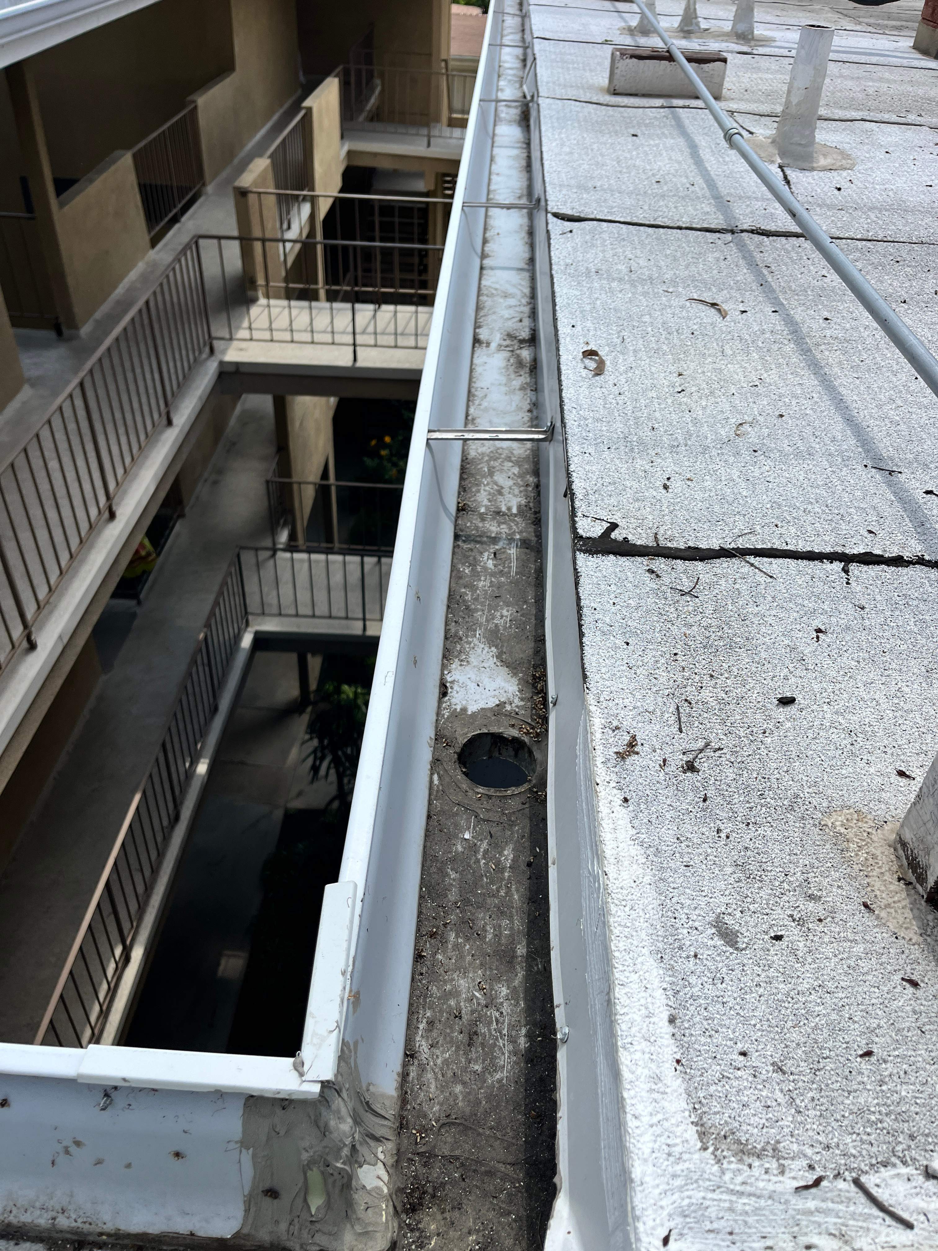 HOA Gutter Cleaning in Pasadena by Palm Coast Solar Cleaning