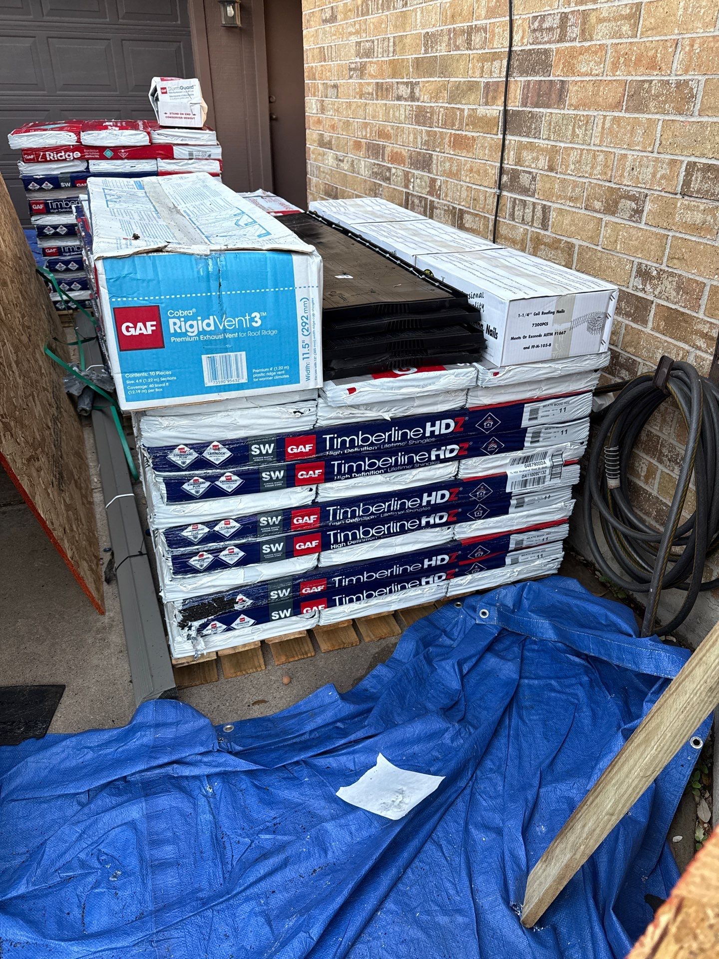 GAF HDZ - Weathered Wood by Elite Roofing LLC