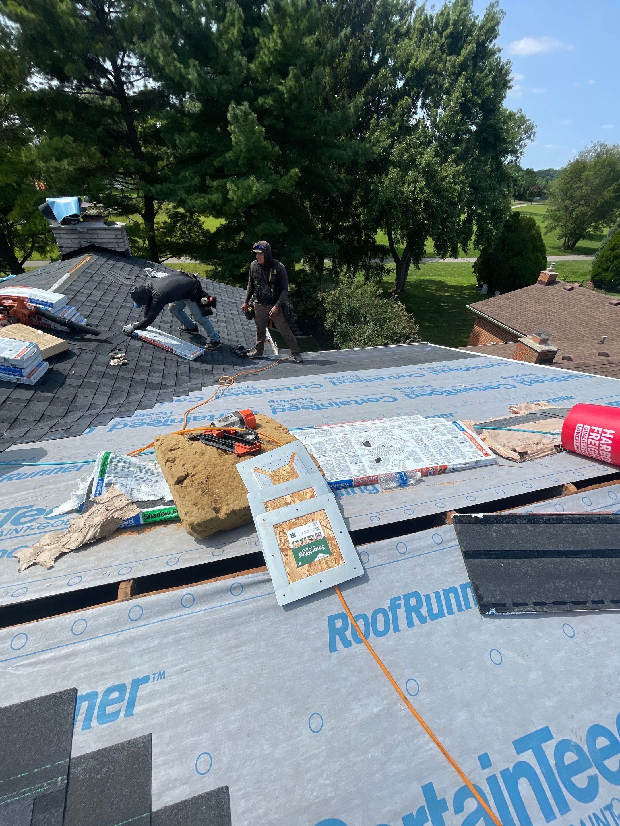 Roof Replacement using CertainTeed Landmark by 180 Contractors