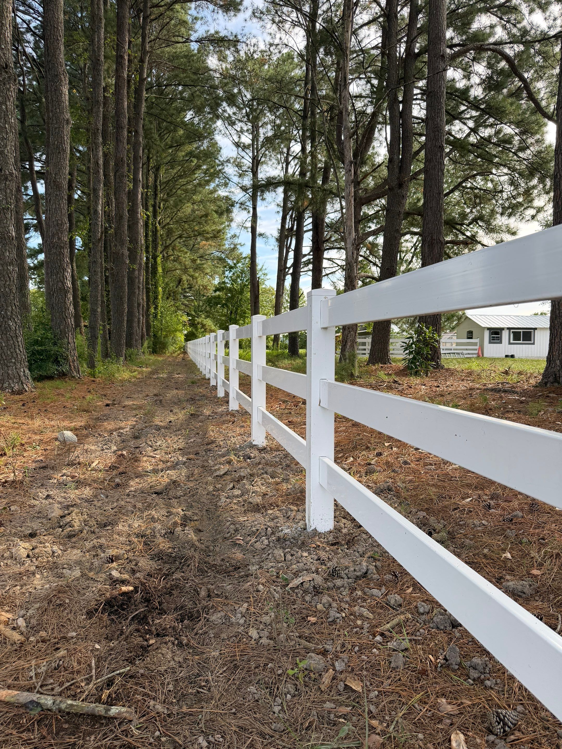 Distinctive Fencing for Distinctive Homes by Tidewater Trim & Deck