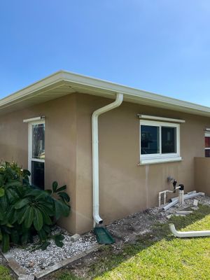 White K Style Seamless Gutters using 6 Inch Seamless Gutters in Cape Coral FL