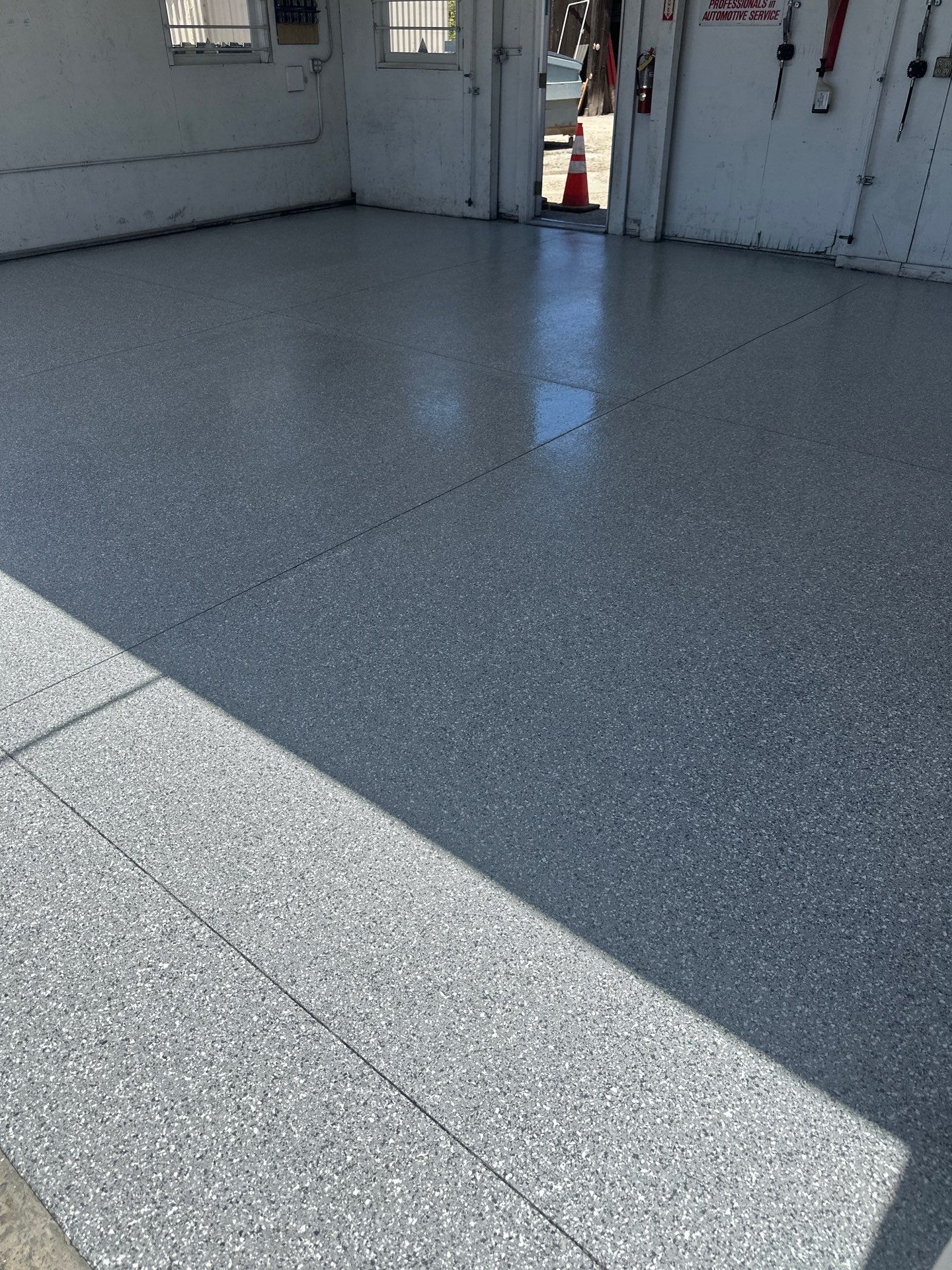 Simiron Stargazer Epoxy Coating for Commercial Auto Shop in Arroyo Grande by MGP Coatings