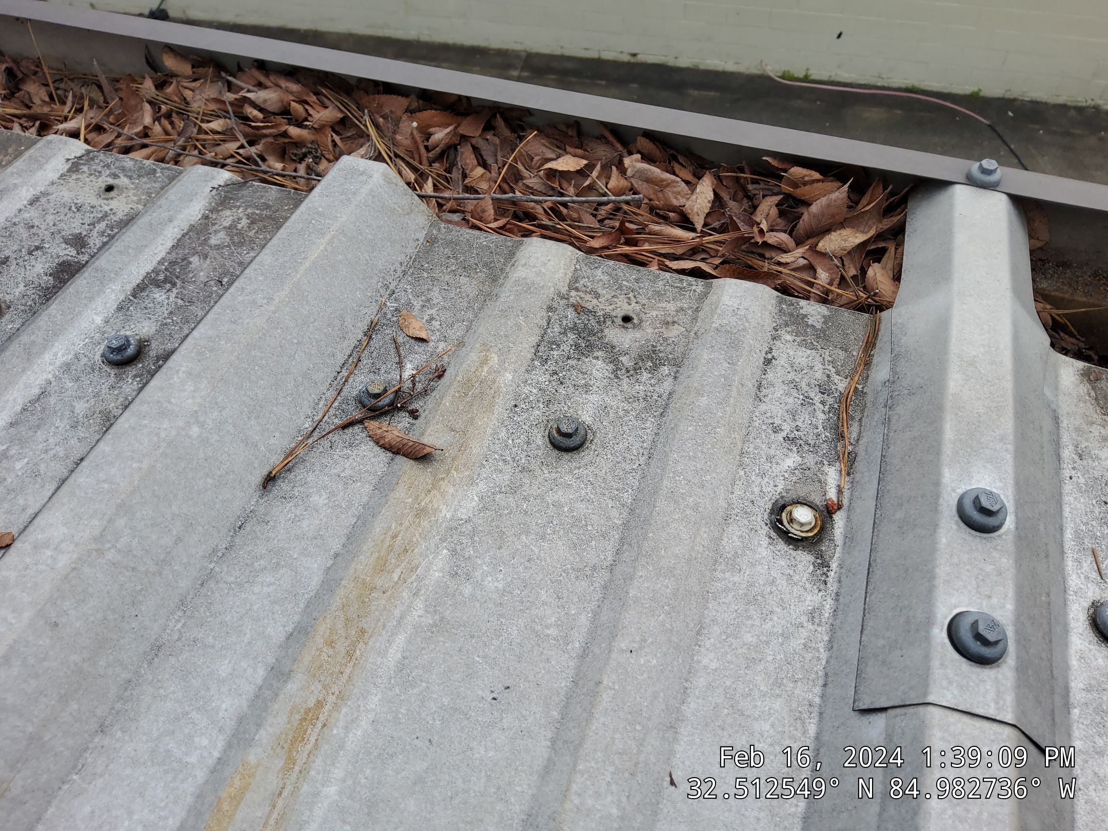 Master Clean Roof and Gutter Cleaning by iGreen Solutions