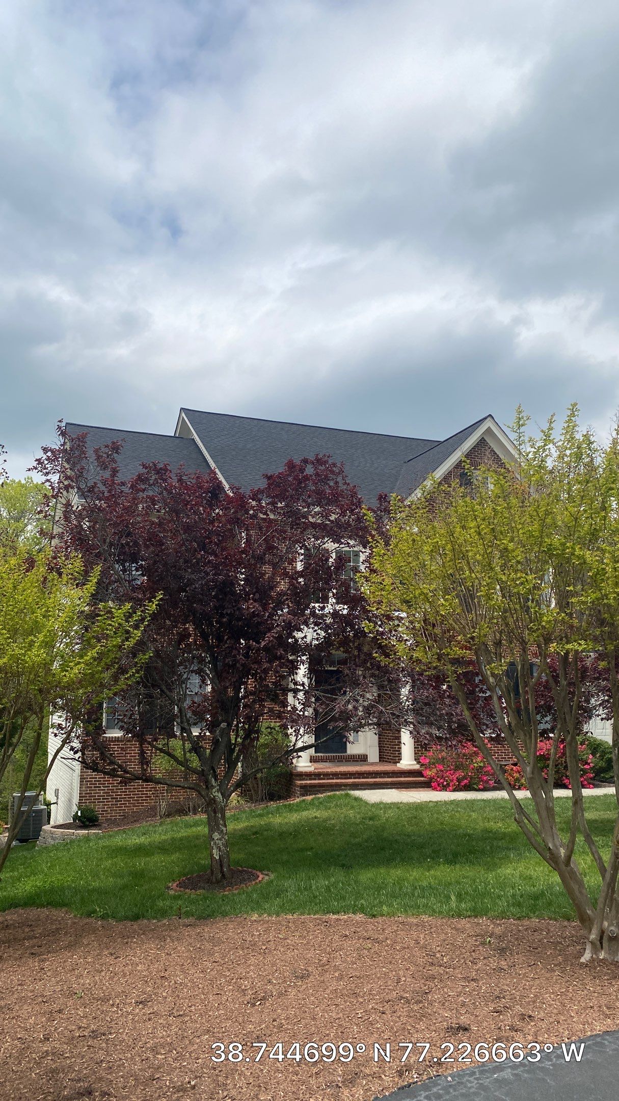 Springfield: CertainTeed Landmark Pro Designer Shingles in Max Def Charcoal Black by RM Banning, Inc.