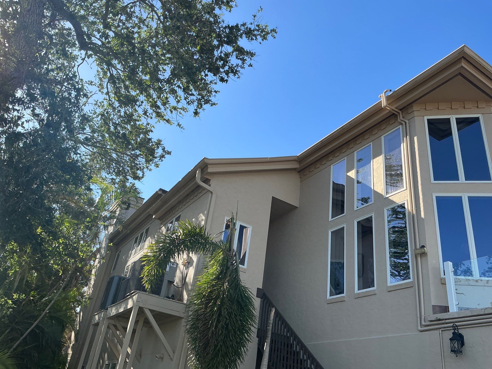 Seamless Gutters in Sarasota FL by Gutter Professors