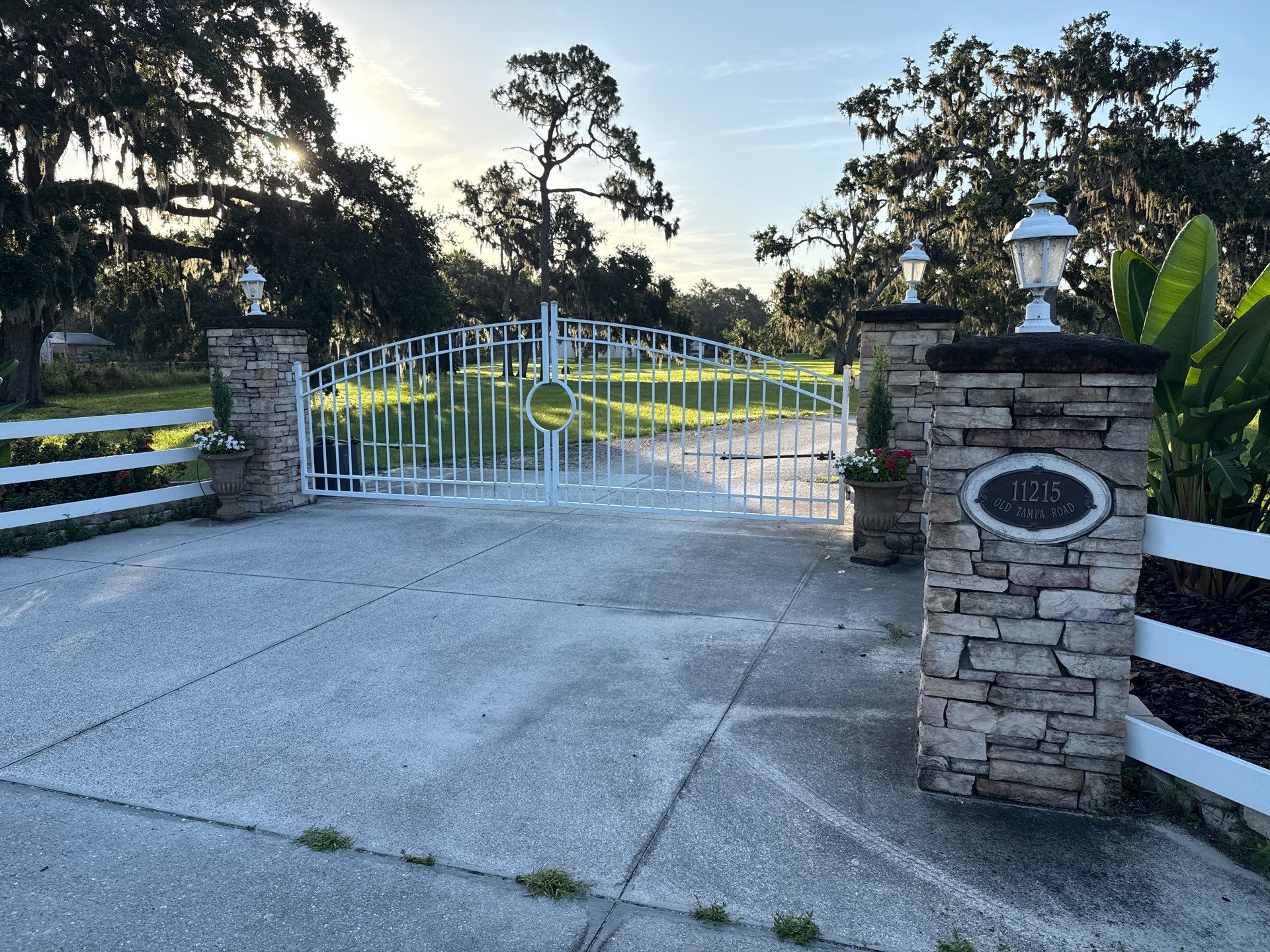 π Vinyl Horse Fence & Entrance Cleaning β Old Tampa Rd, Parrish, FL by Sunshine AquaWash