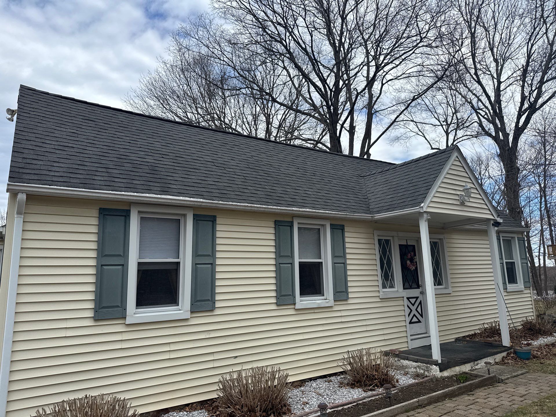 New Roof in Mahopac, NY by roberts roofing