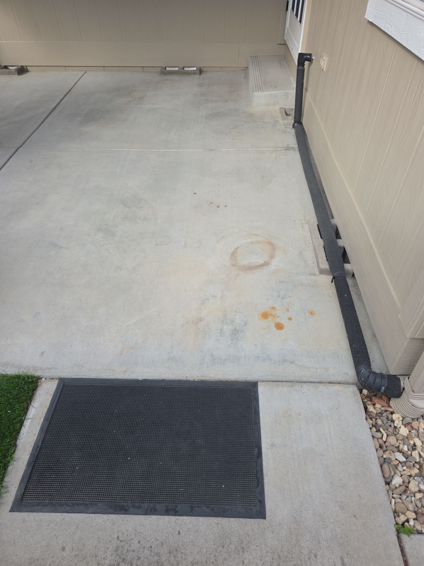 Decorative Chip Concrete Coating for Back Porch in Paso Robles by MGP Coatings