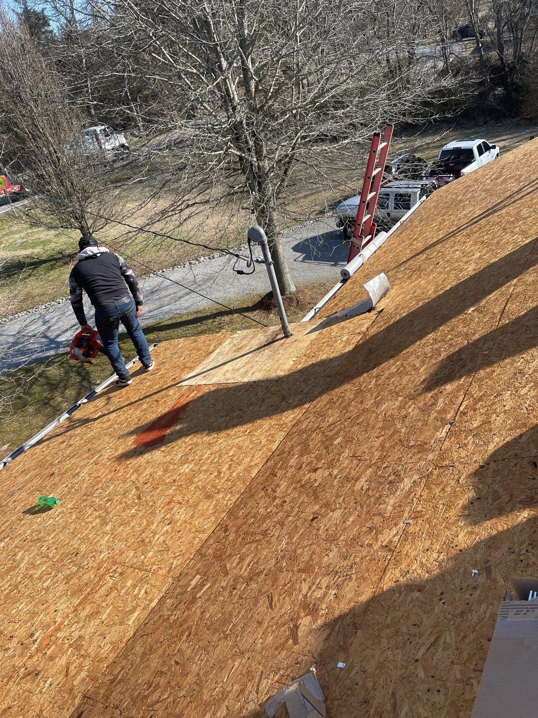 Residential Roofing Installation using Owens Corning Oakridge Roofing System by Undersun Roofing 