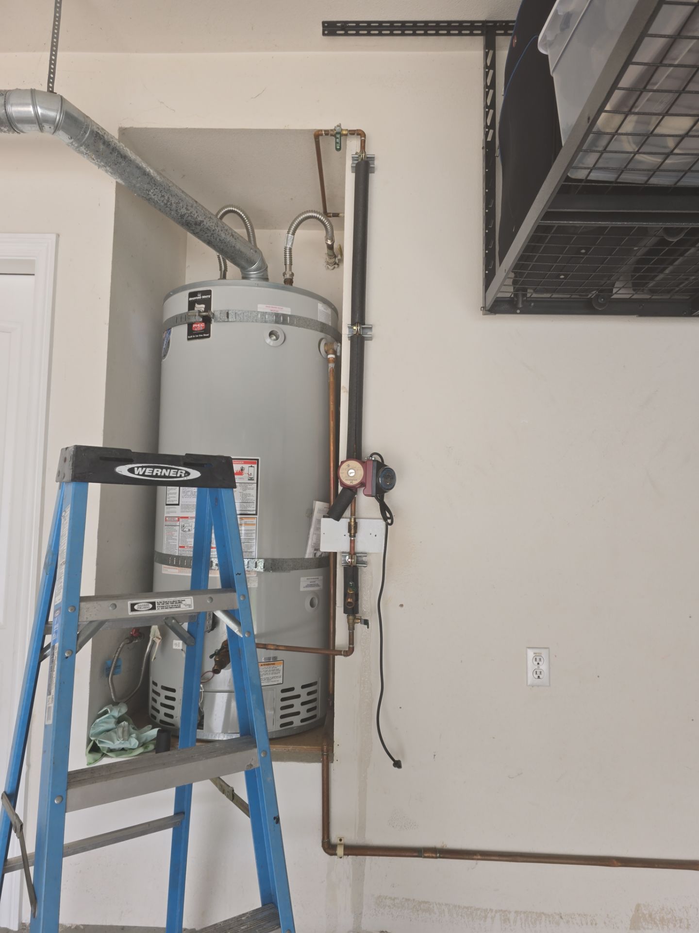 Fixing Water Leak by Us Plumbing