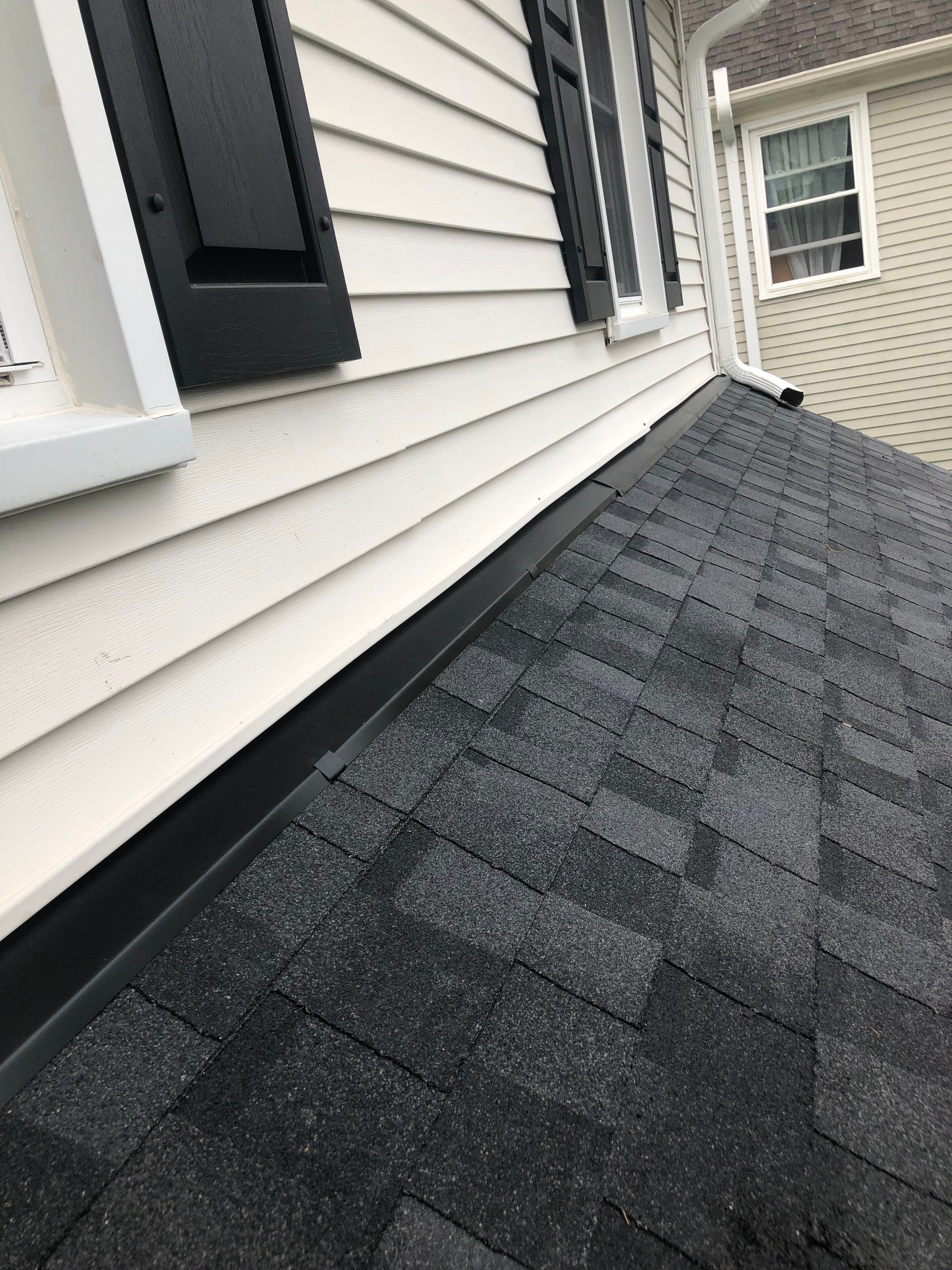 Vienna: CertainTeed Landmark Pro Designer Shingles in Max Def Moire Black by RM Banning, Inc.