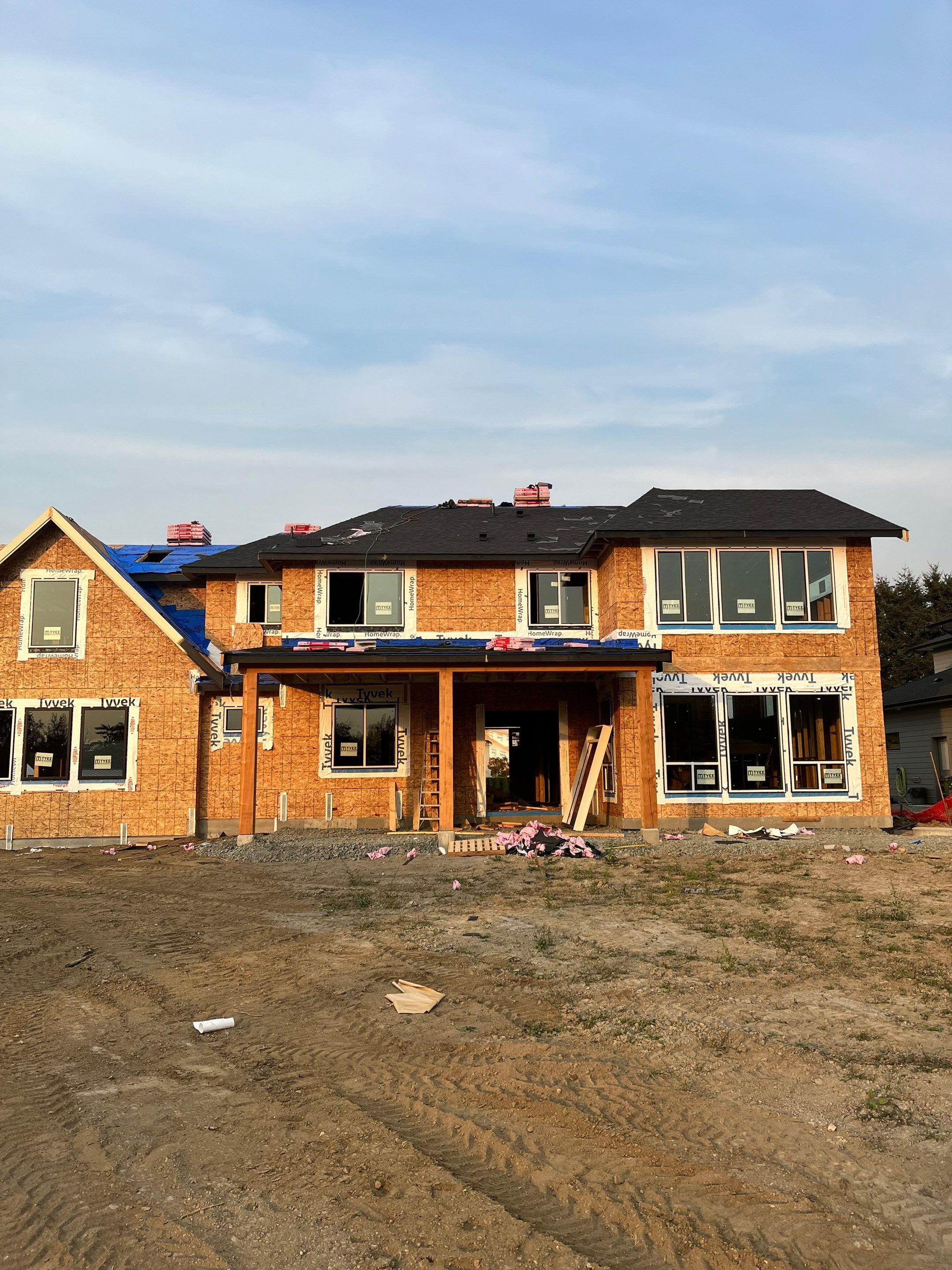 Residential Roofing Installation using OC Oakridge shingles with prolok accent roofs by Top Notch Roofing Inc