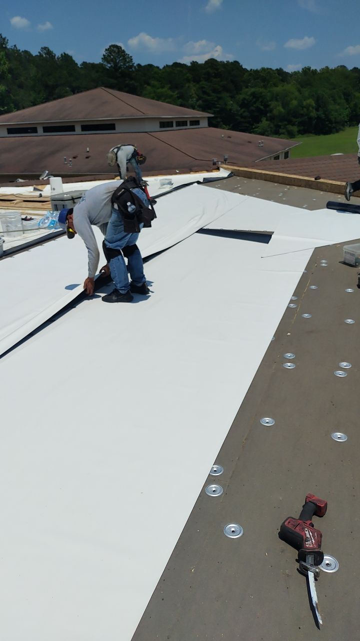 First Assembly of God, De Queen, Arkansas by Hostetler Roofing