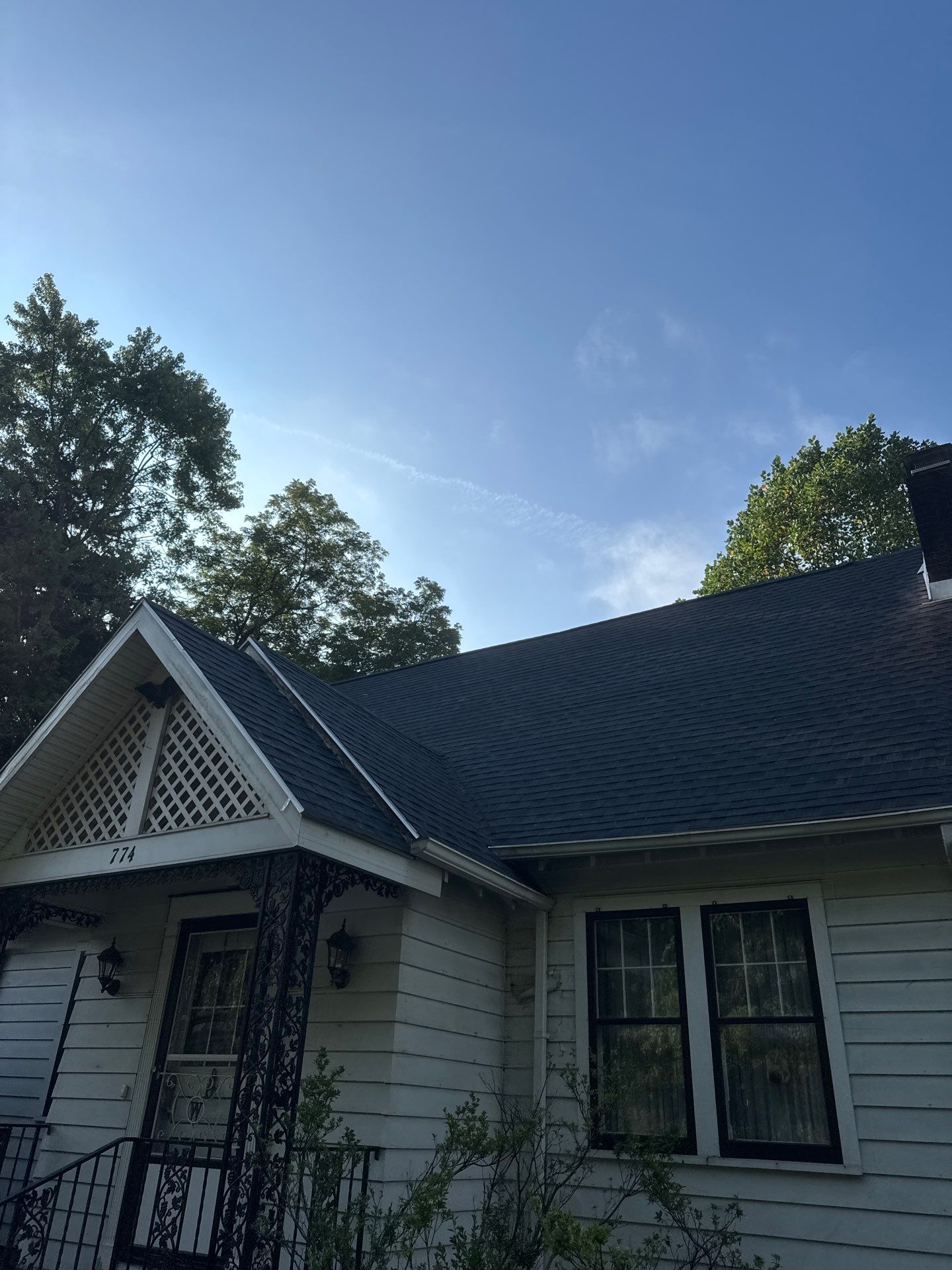 Residential Roofing Installation using GAF Timberline HDZ Charcoal by Rainstoppers Roofing
