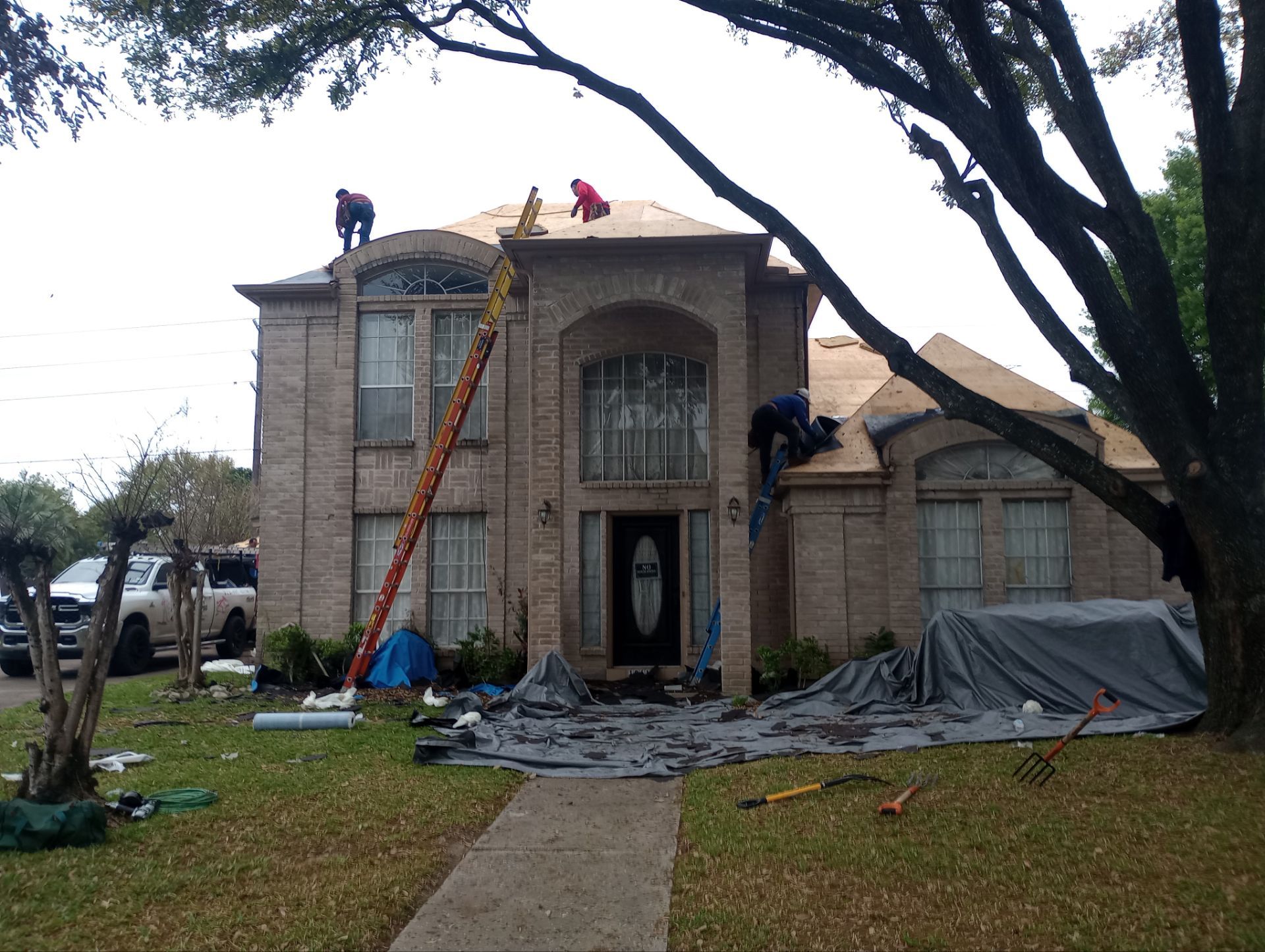 Residential Roofing Repair using Owen's Corning Duration (Lifetime) Shingles by Roof Repair Company