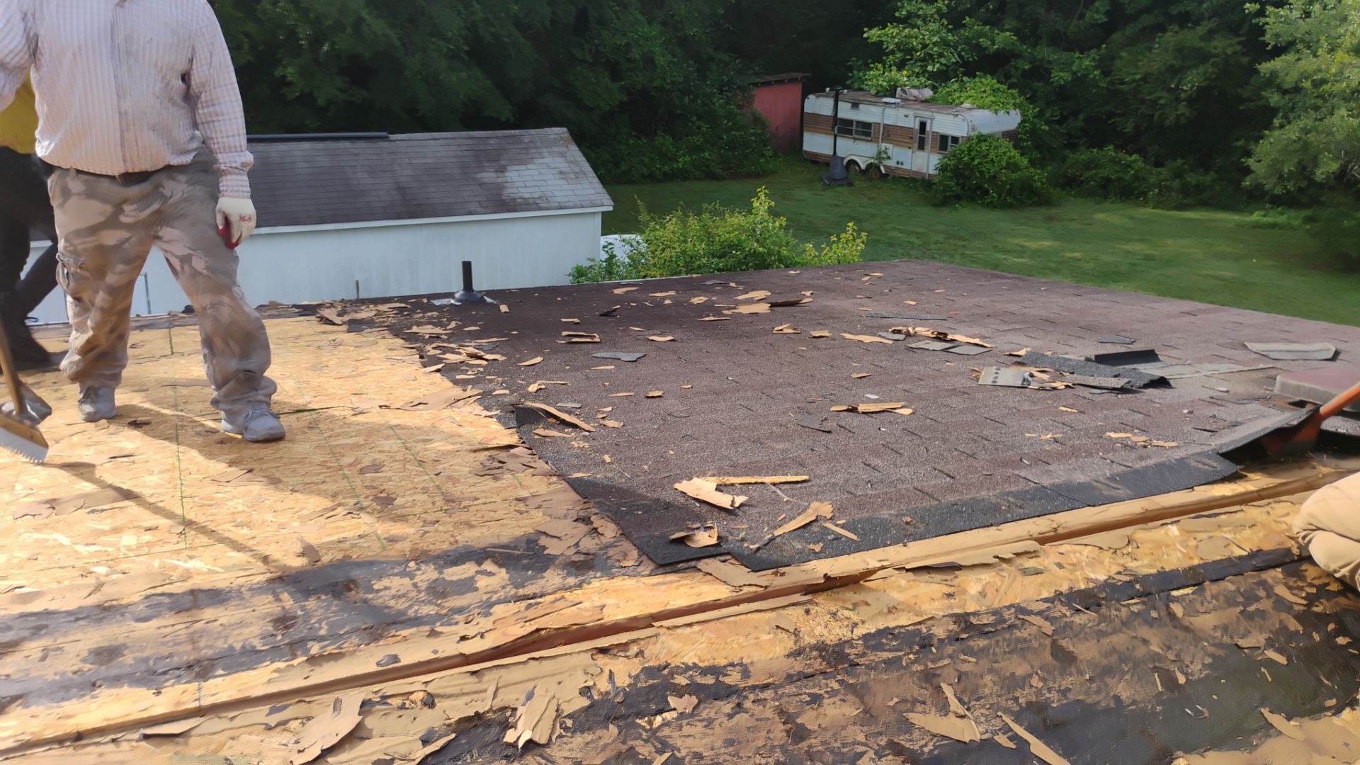 Taylor Roof by BROCK BUILDERS 