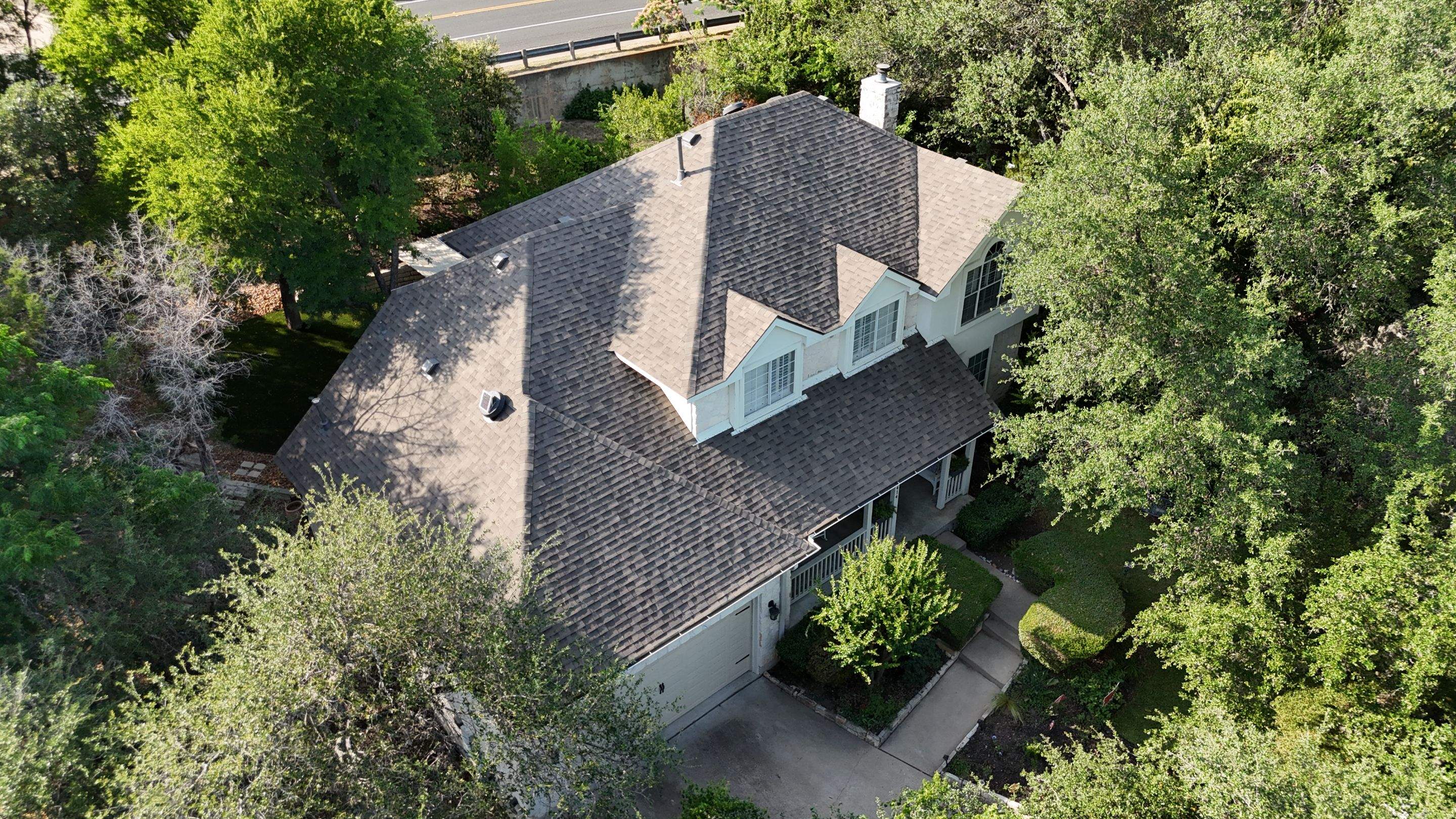 Weathered Wood Plus - Malarkey Highlander by RoofsOnly.com