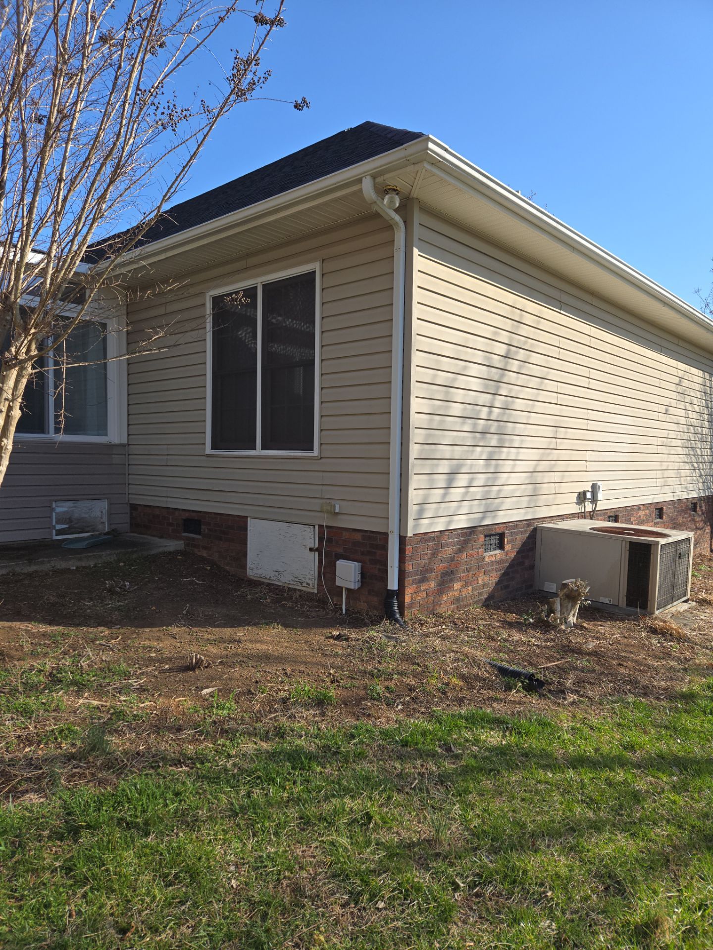 House Wash using cleaner by Power Wash Masters LLC