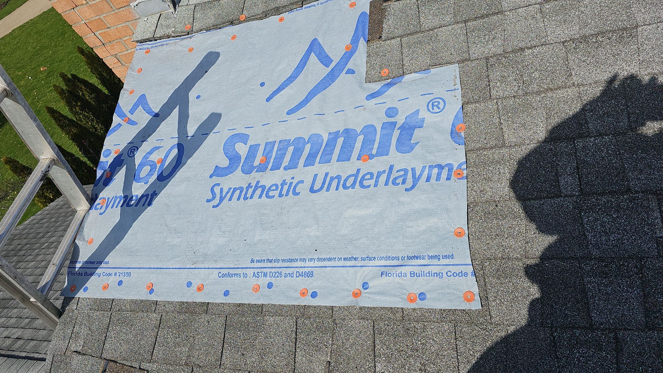 ATLAS PINNACLE COLOR: COASTAL GRANITE by Eagle Eye Roofing