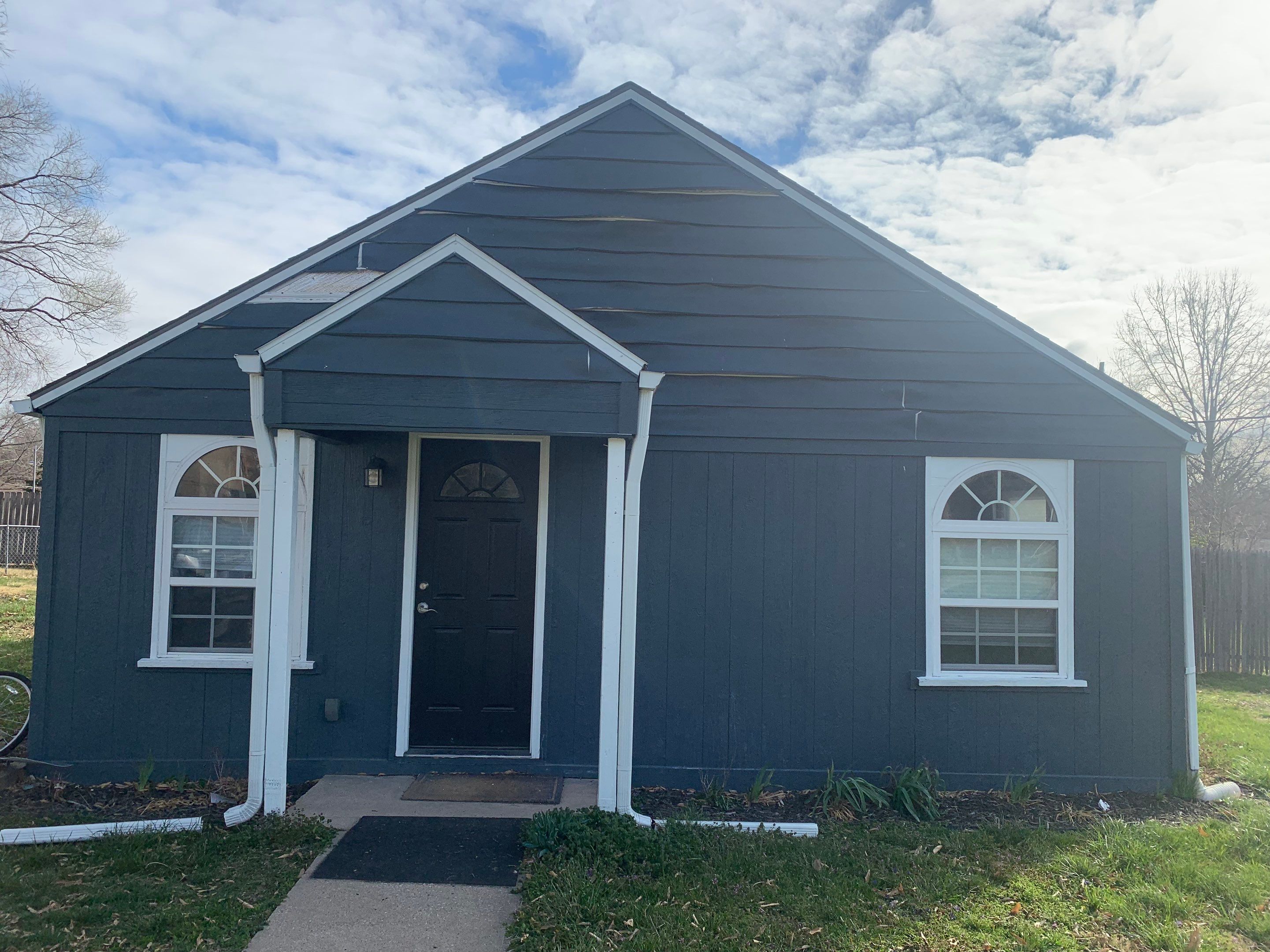 Siding Installation using Shake Siding by EEC Windows, Siding & Roofing