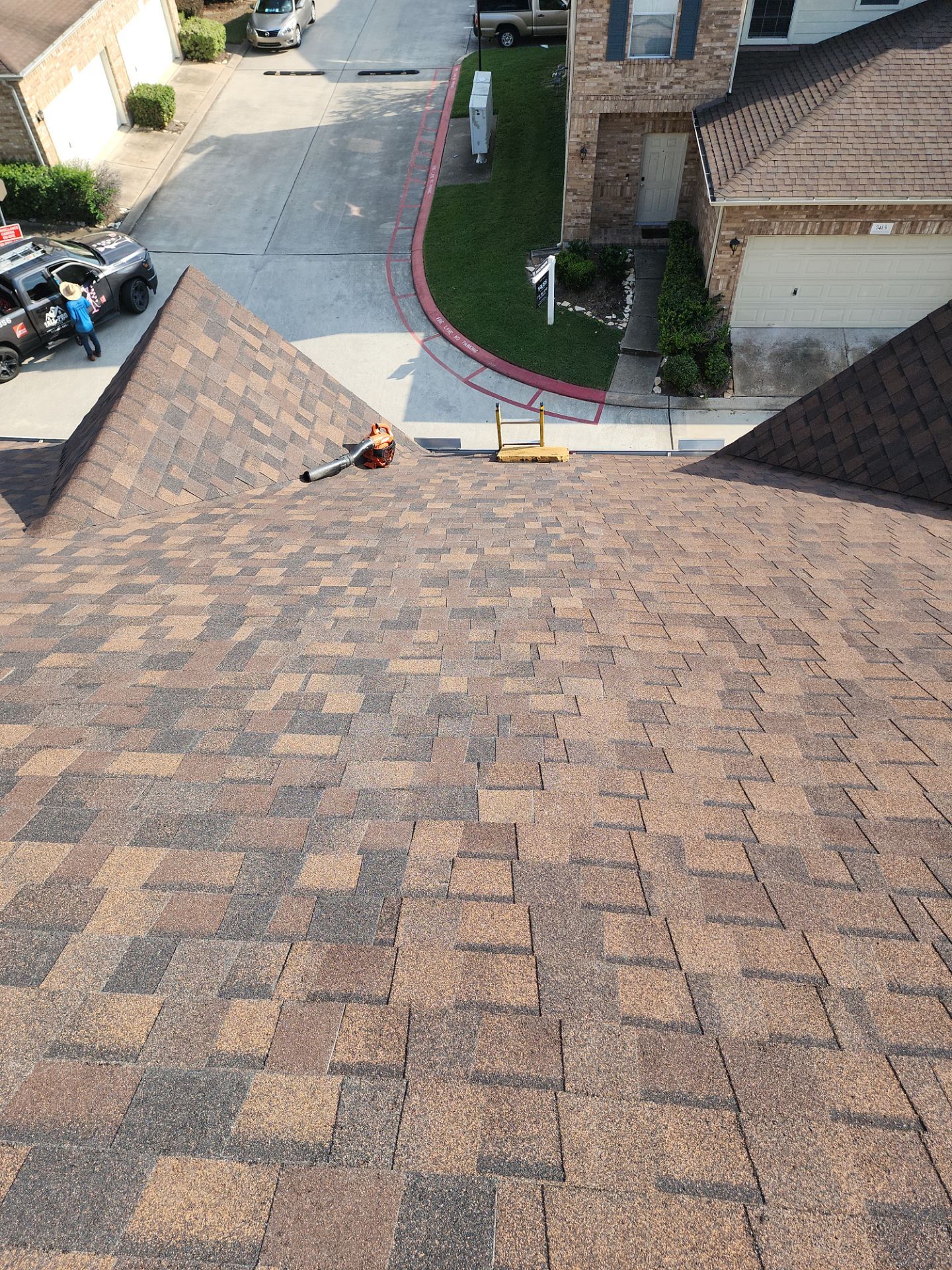 Residential Roofing Installation using Owen's Corning Duration (Lifetime) Shingles by Roof Repair Company