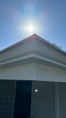 Turtle Shell gutter protection installation in Morris, IL 60450, photograph 44