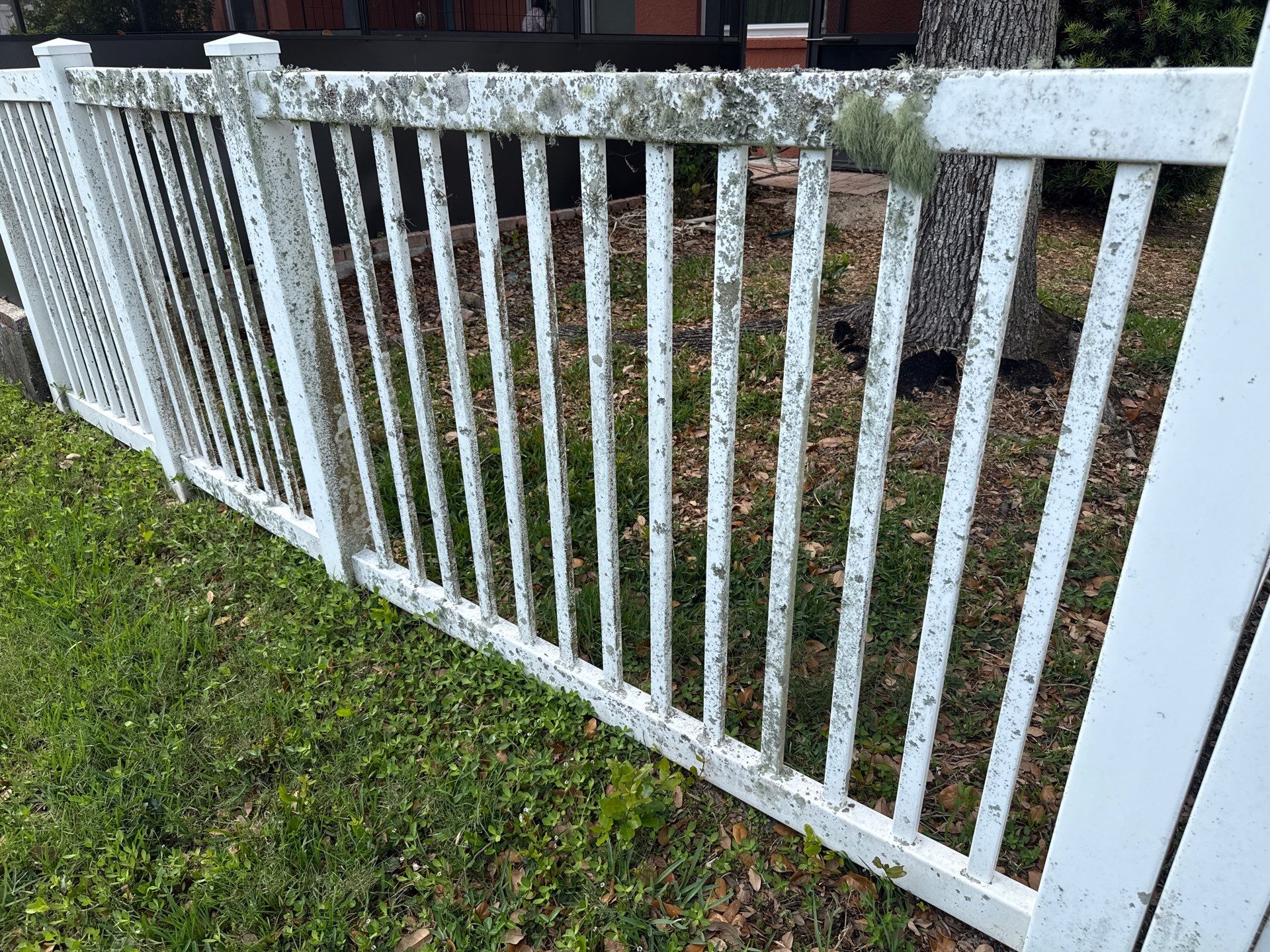 Vinyl Fence & Paver Patio Cleaning β Creekside Oaks, Parrish, FL by Sunshine AquaWash
