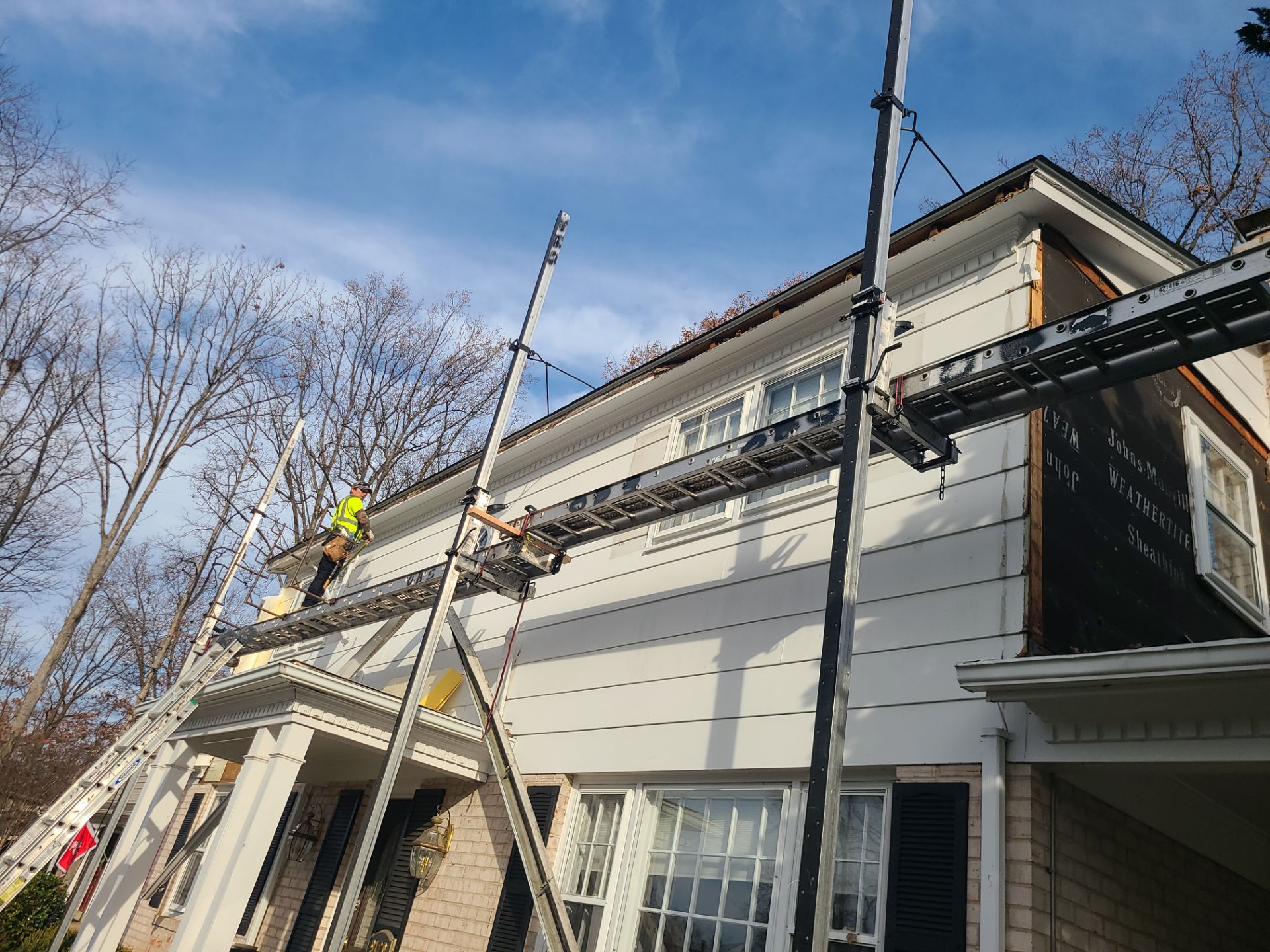 Springfield CertainTeed Charcoal Black Roof & CertainTeed Colonial White Siding by RM Banning, Inc.