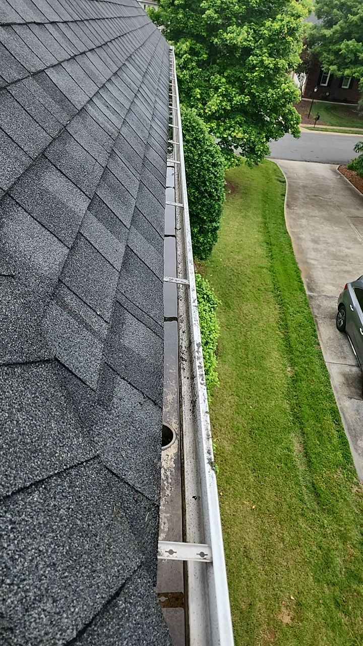 House Wash using cleaner by Power Wash Masters LLC