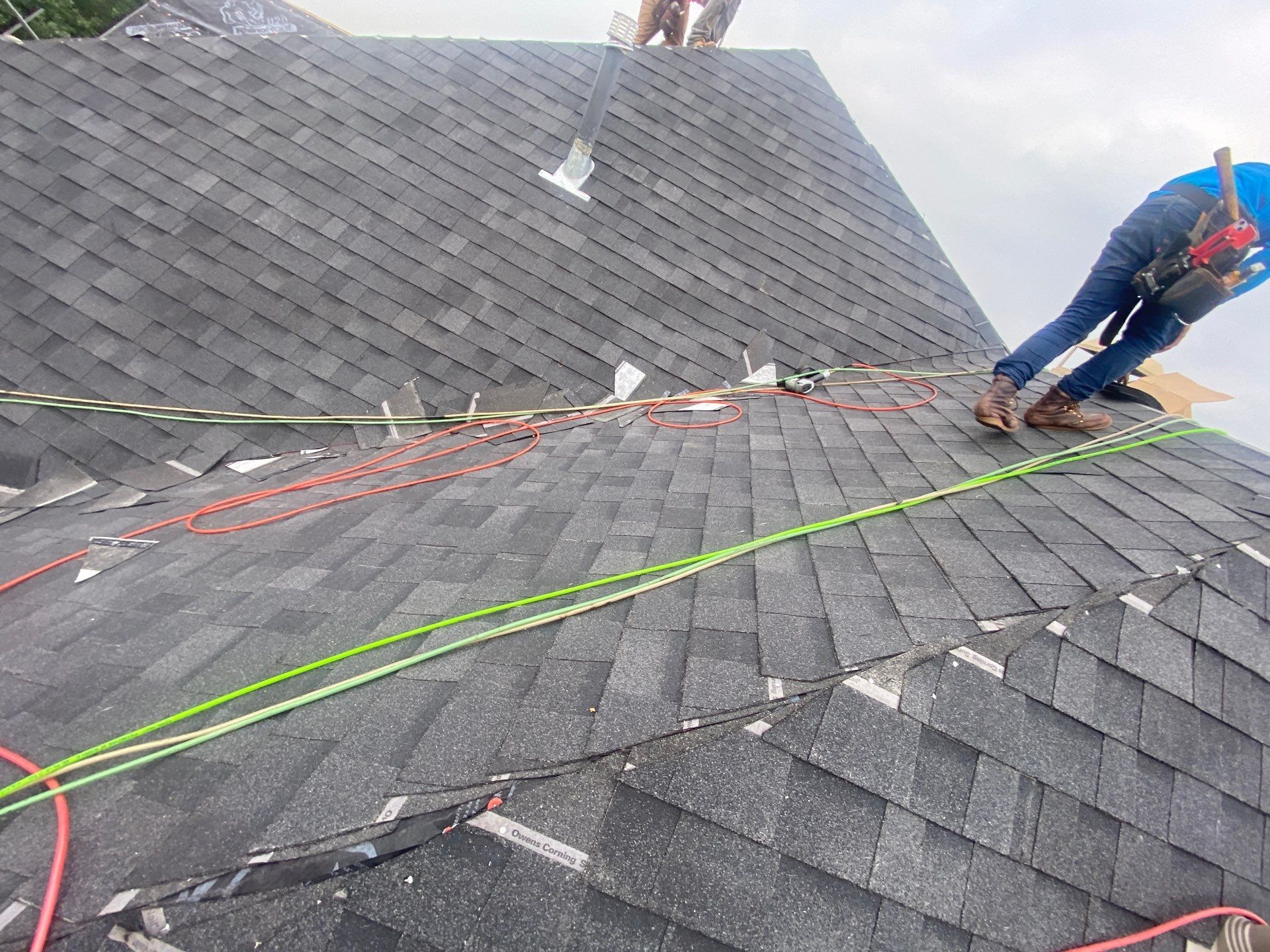 Residential Roofing Installation using Owen's Corning Duration (Lifetime) Shingles by Roof Repair Company