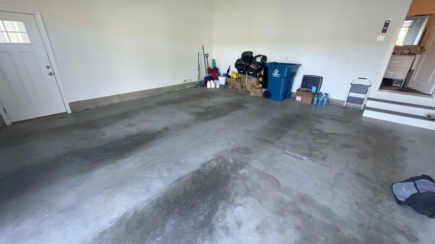 Garage in Nashua, NH 03062 by Symphony Concrete Coatings