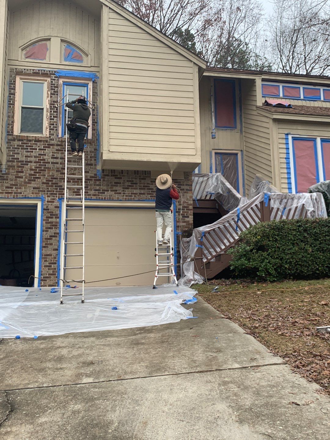 Exterior renovation using James Hardie Siding and Simonton Windows by Indigo State Roofing