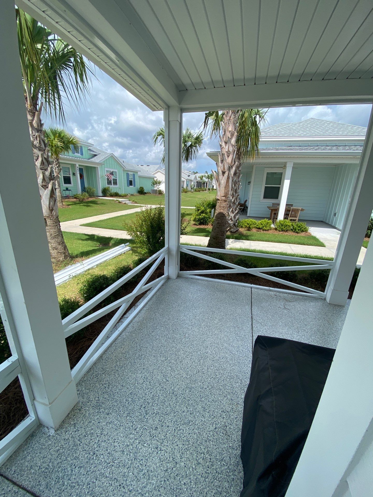 Screen Under in LMWS by Titan Sunrooms