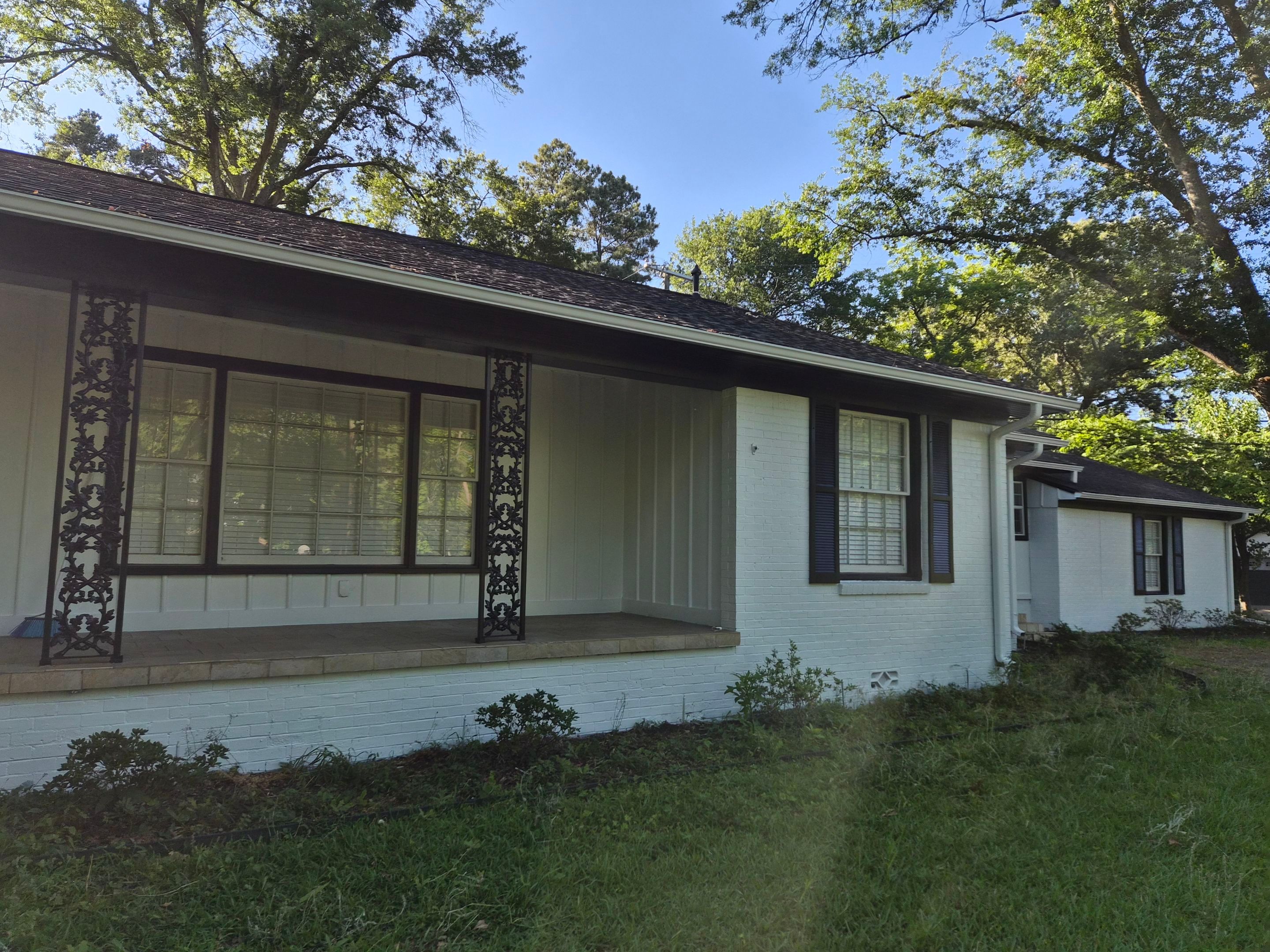 From Gray to Modern White: Exterior Repaint in Tyler, TX by Quality Coats Painting