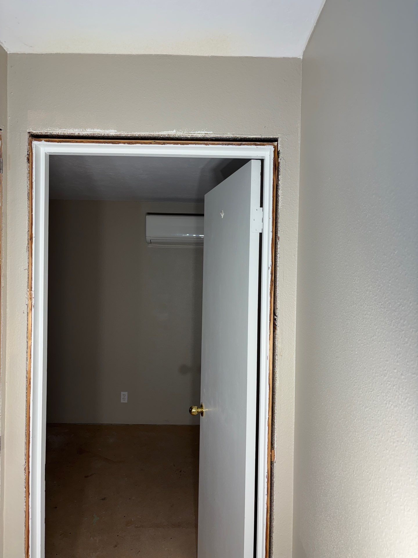 1449 - Interior Painting by MV General Construction, LLC