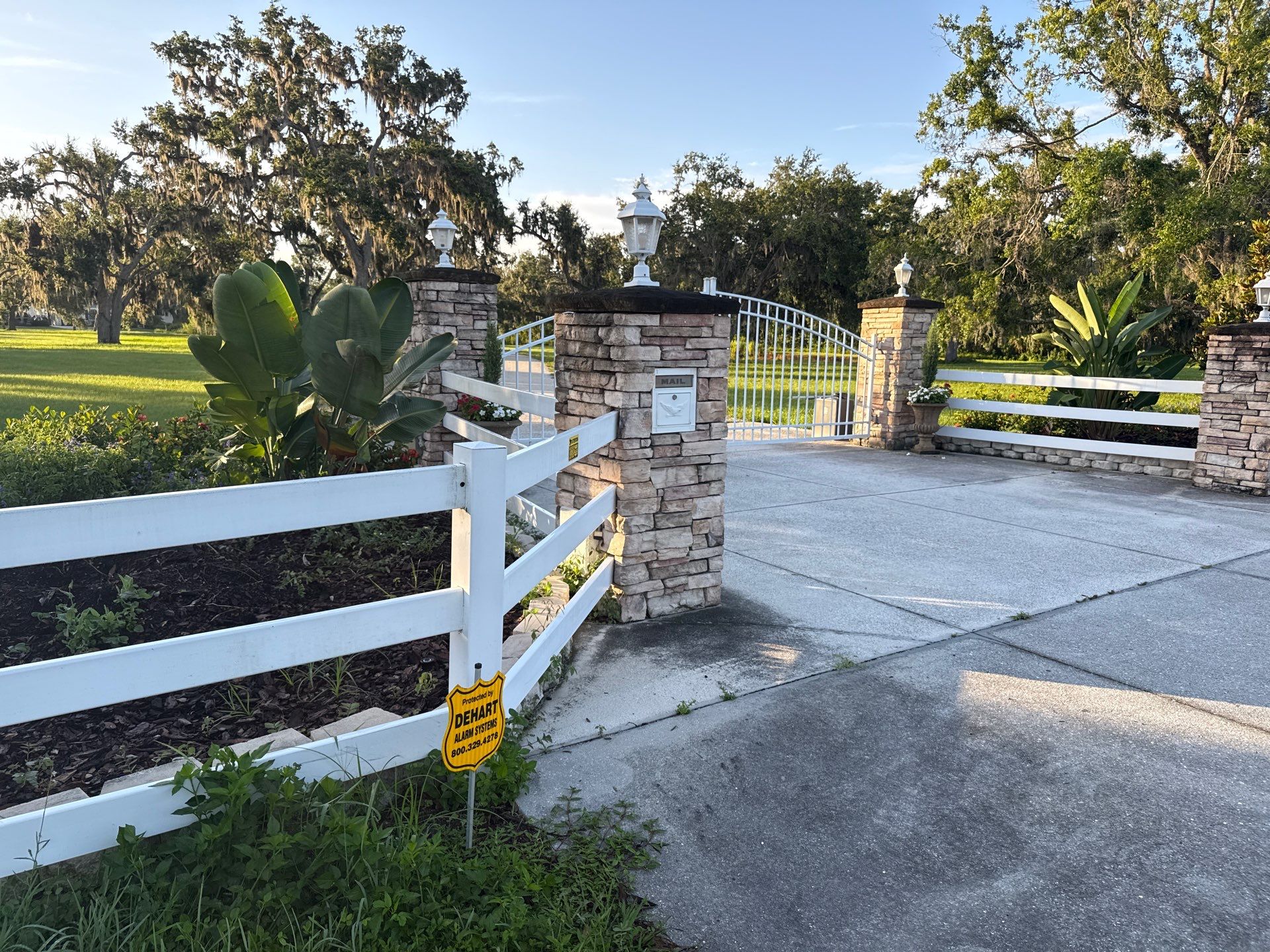 π Vinyl Horse Fence & Entrance Cleaning β Old Tampa Rd, Parrish, FL by Sunshine AquaWash