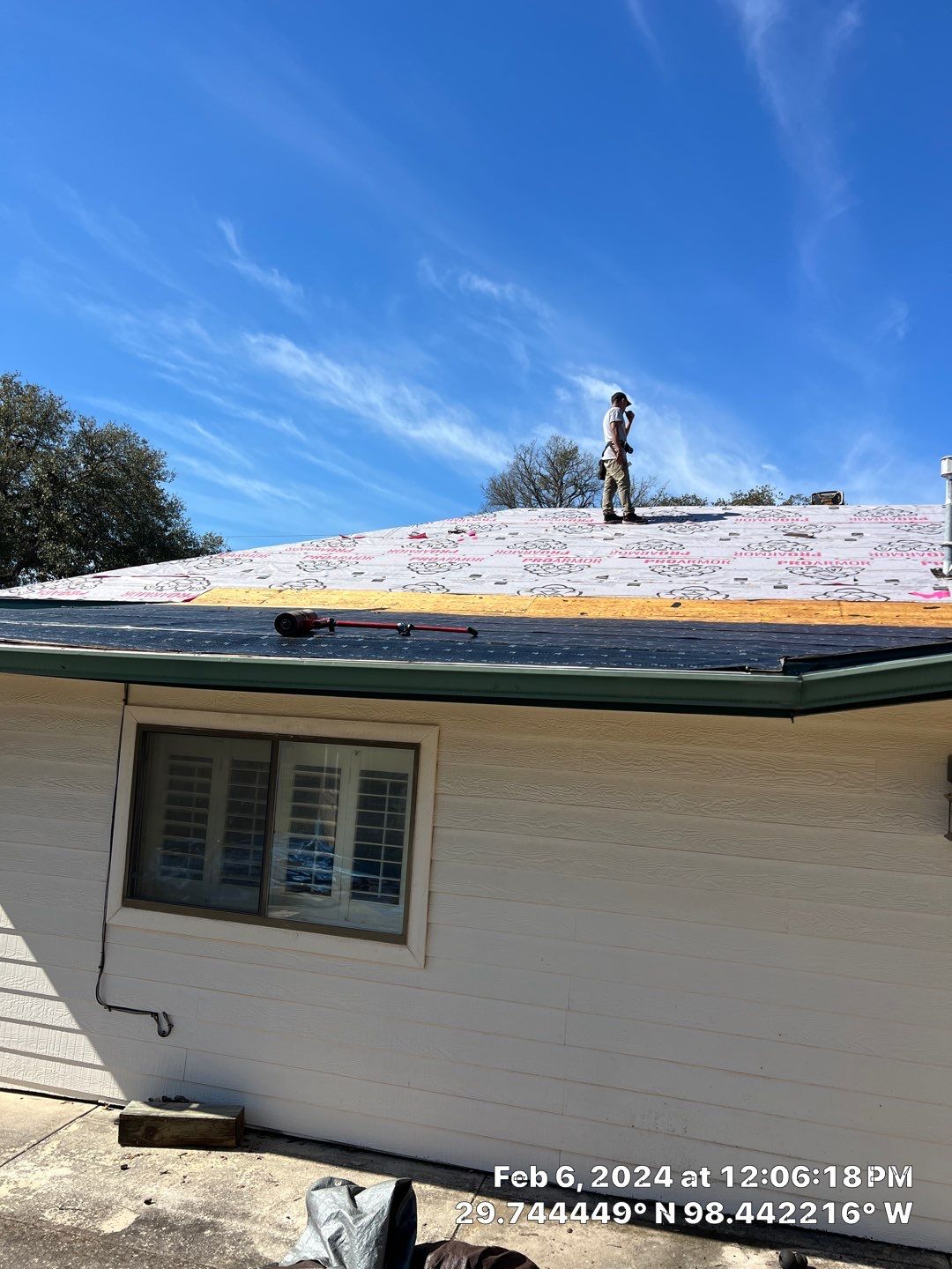 Residential Roofing Installation using Owens Corning 30 year Architectural Shingles by Premier Roofing and Contracting