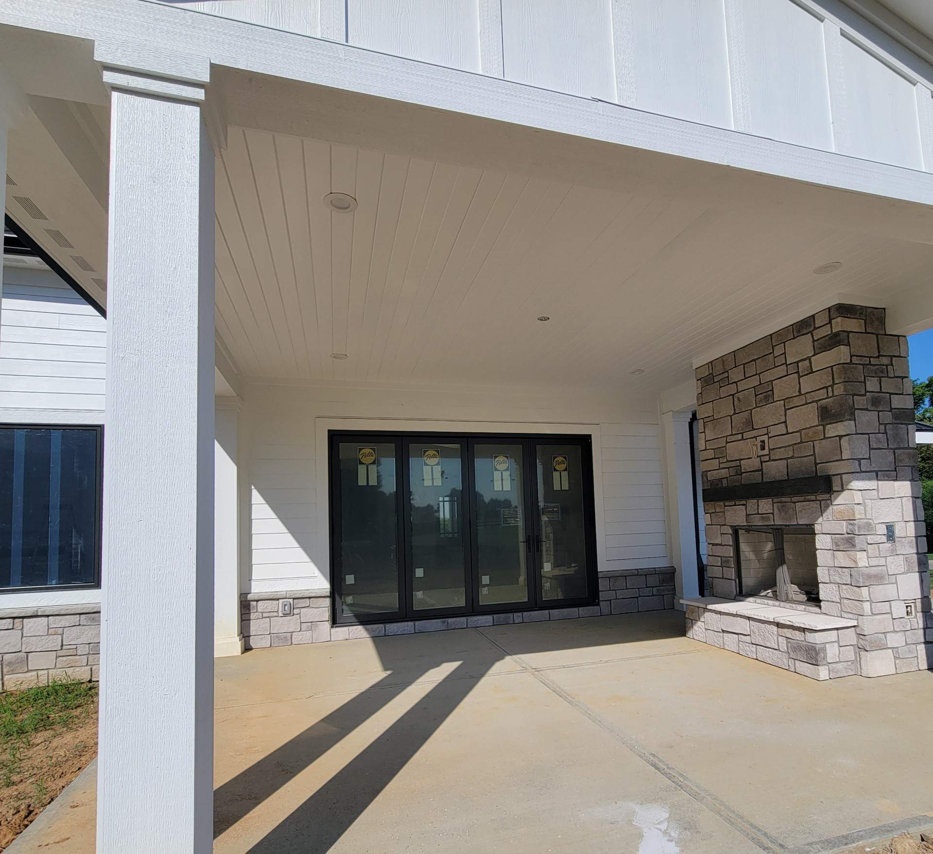 Toebben 25-3/Ledgestone Way by Pella Windows & Doors