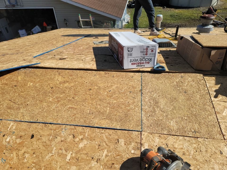 CERTAINTEED LANDMARK COLOR: BURNT SIENNA DRIP EDGE: MUSKET BROWN by Eagle Eye Roofing