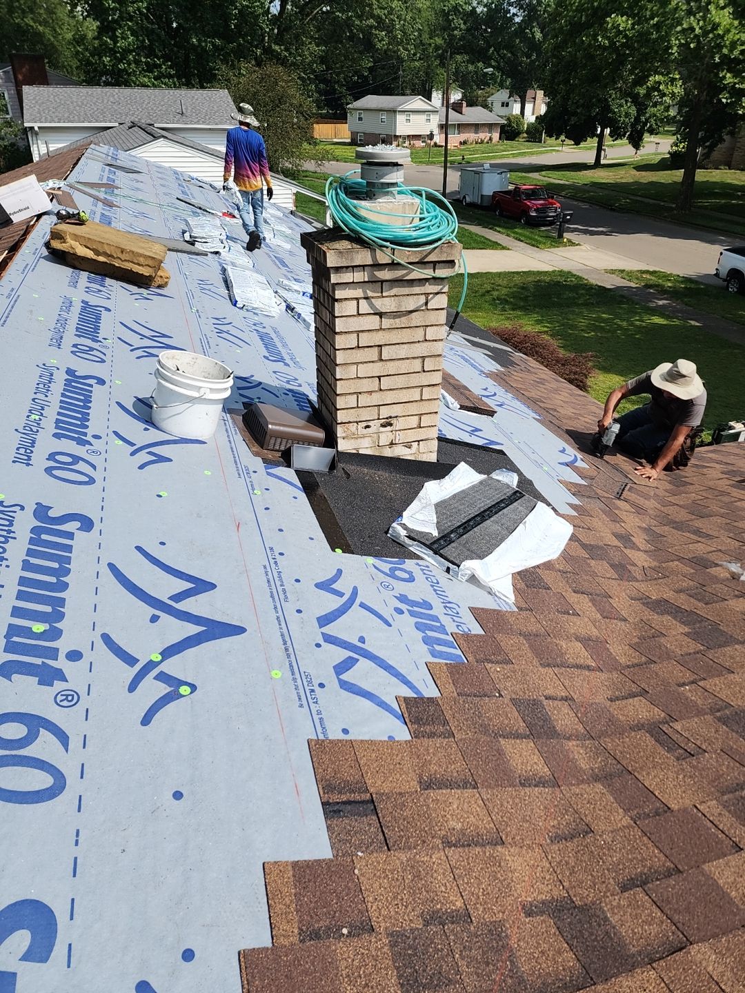 ATLAS PINNACLE COLOR: BURNT HICKORY by Eagle Eye Roofing