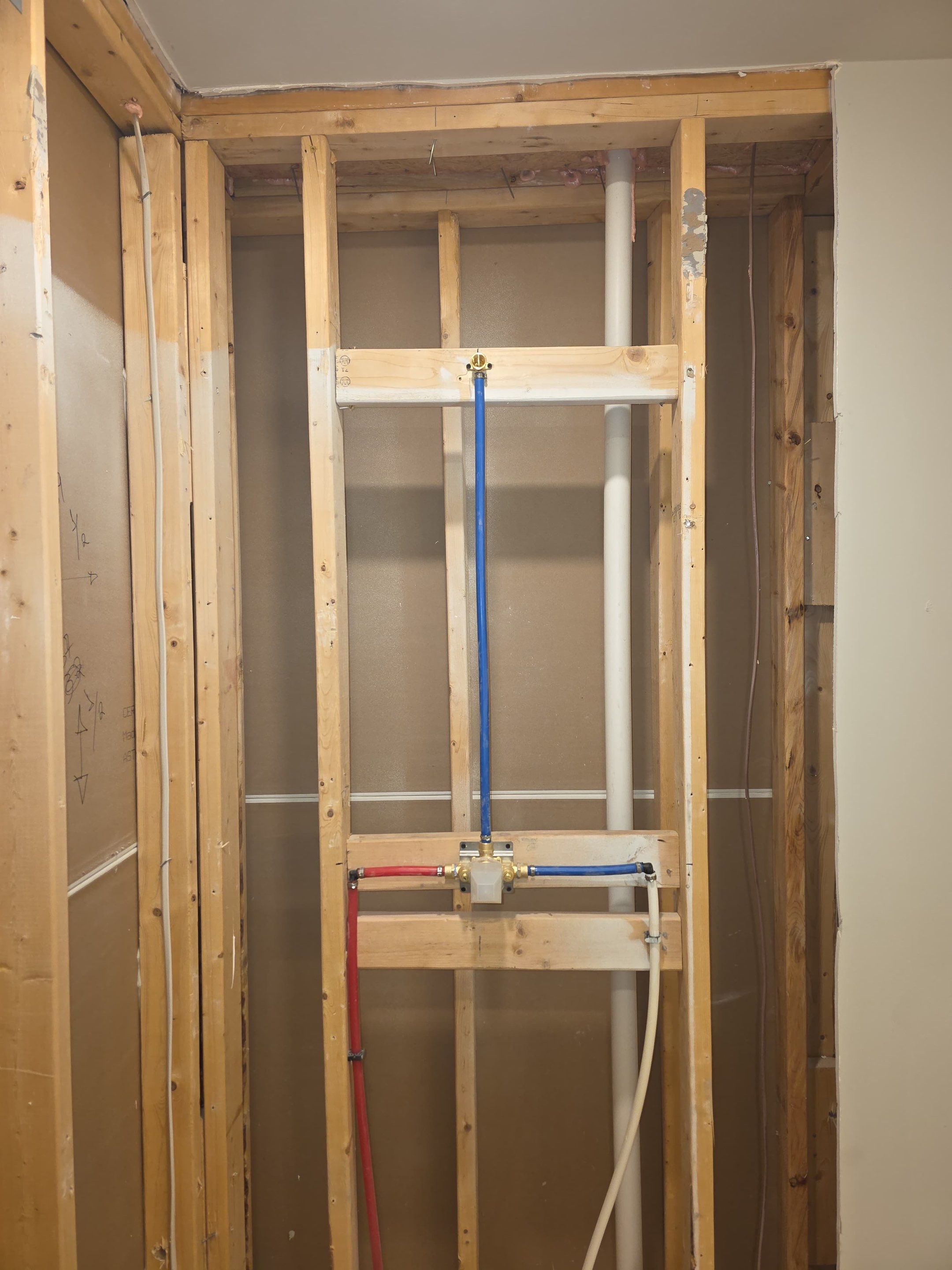 Master bathroom renovation by Prudencio